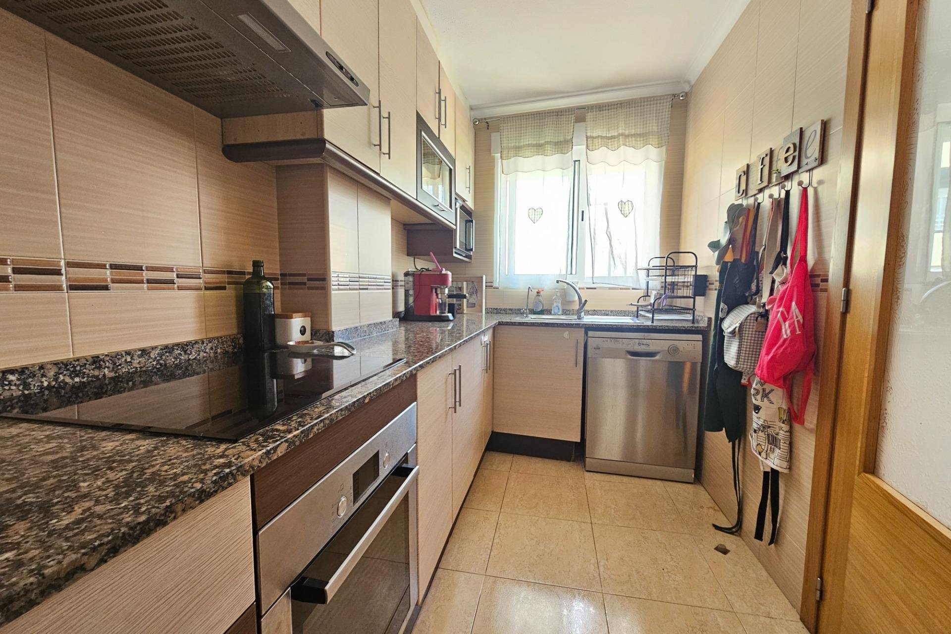 Resale - Apartamento - Torrevieja - Playa del Cura