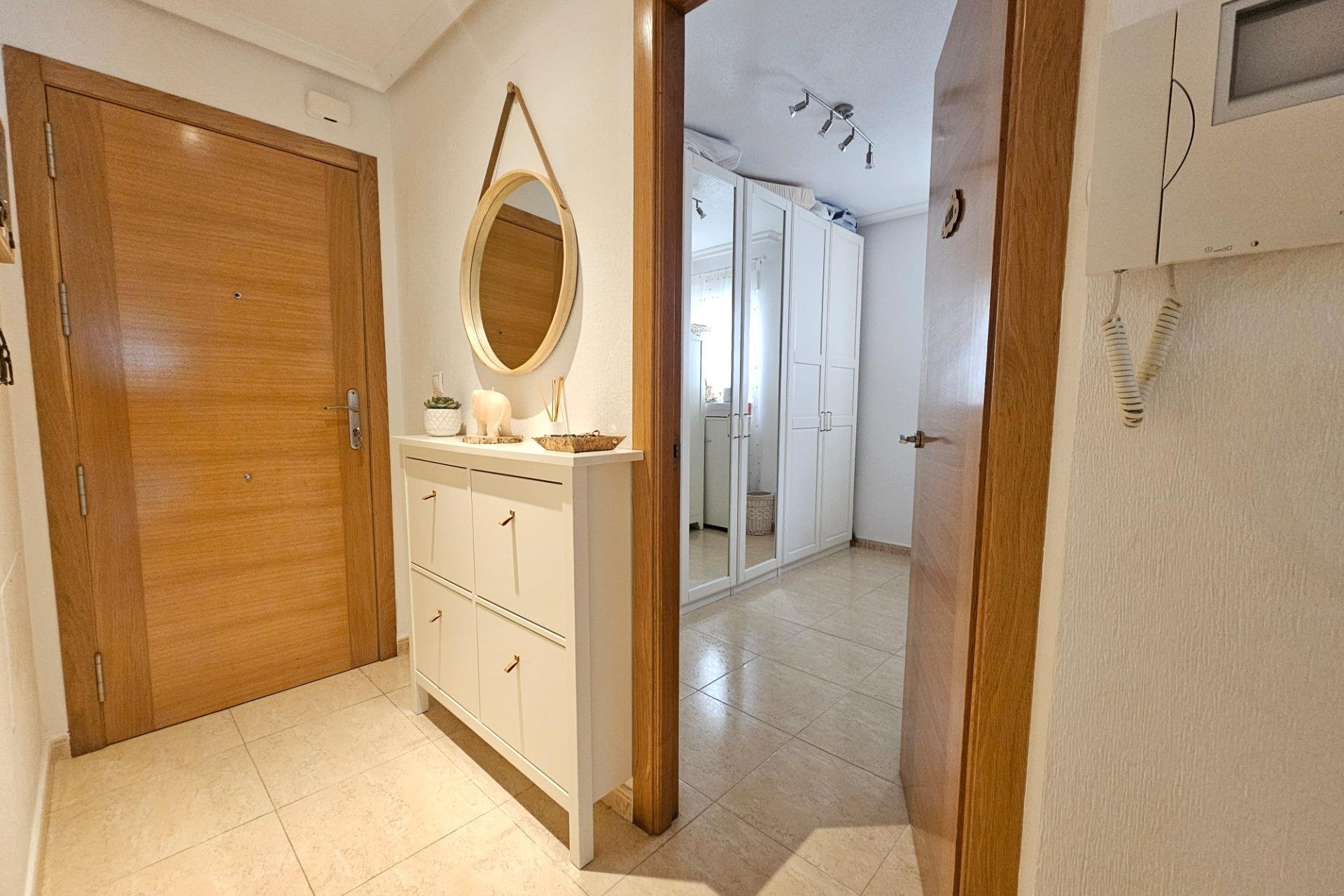 Resale - Apartamento - Torrevieja - Playa del Cura