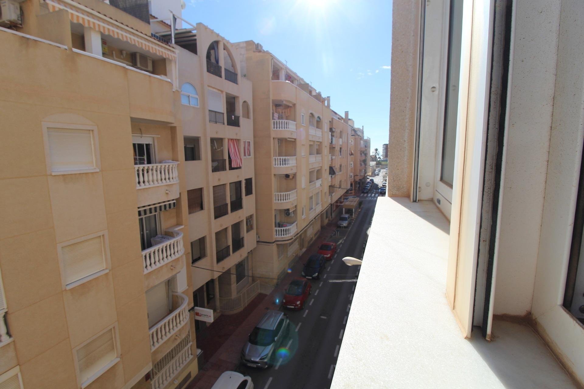 Resale - Apartamento - Torrevieja - Playa del Cura