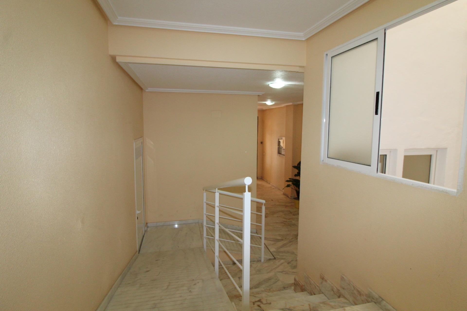 Resale - Apartamento - Torrevieja - Playa del Cura