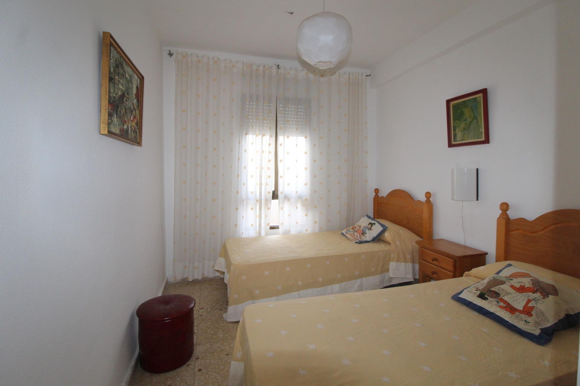 Resale - Apartamento - Torrevieja - Playa del Cura