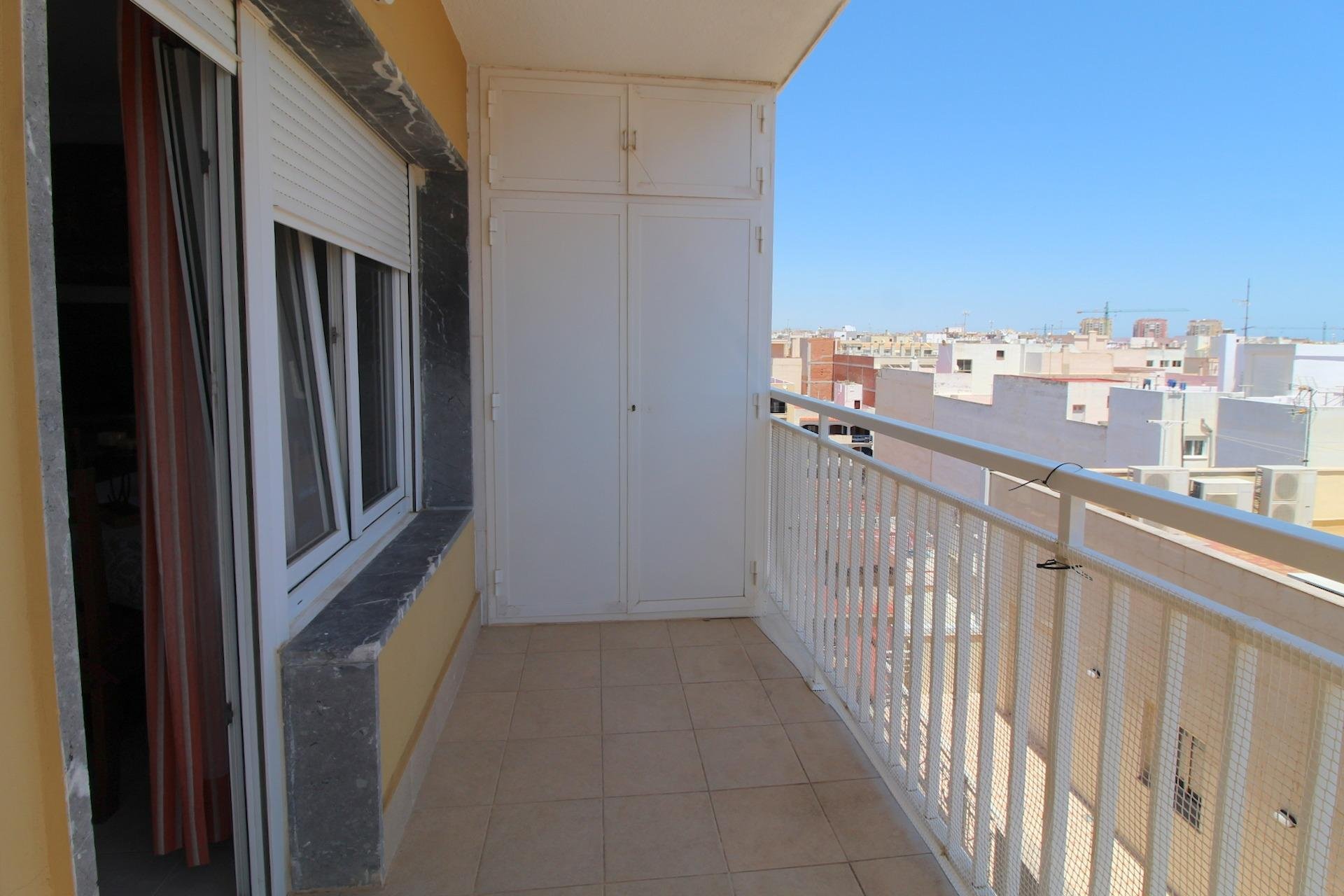 Resale - Apartamento - Torrevieja - Playa del Cura