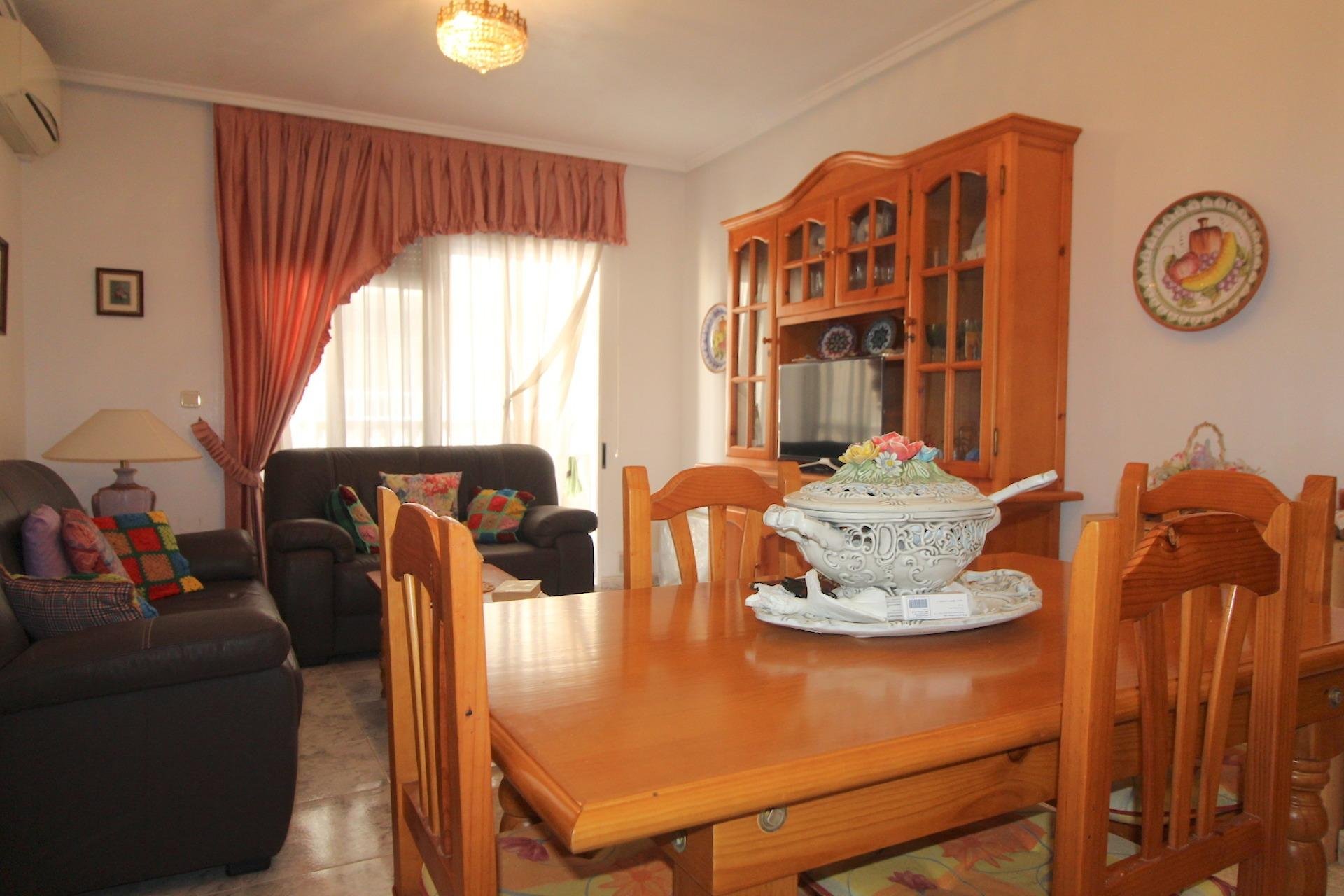 Resale - Apartamento - Torrevieja - Playa del Cura