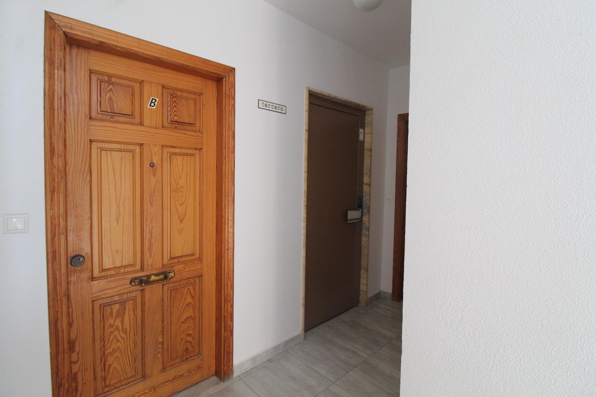 Resale - Apartamento - Torrevieja - Playa del Cura