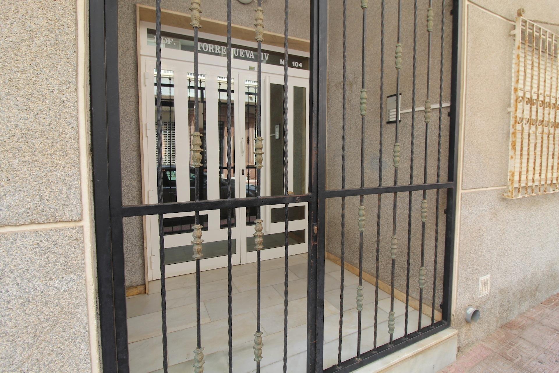 Resale - Apartamento - Torrevieja - Playa del Cura