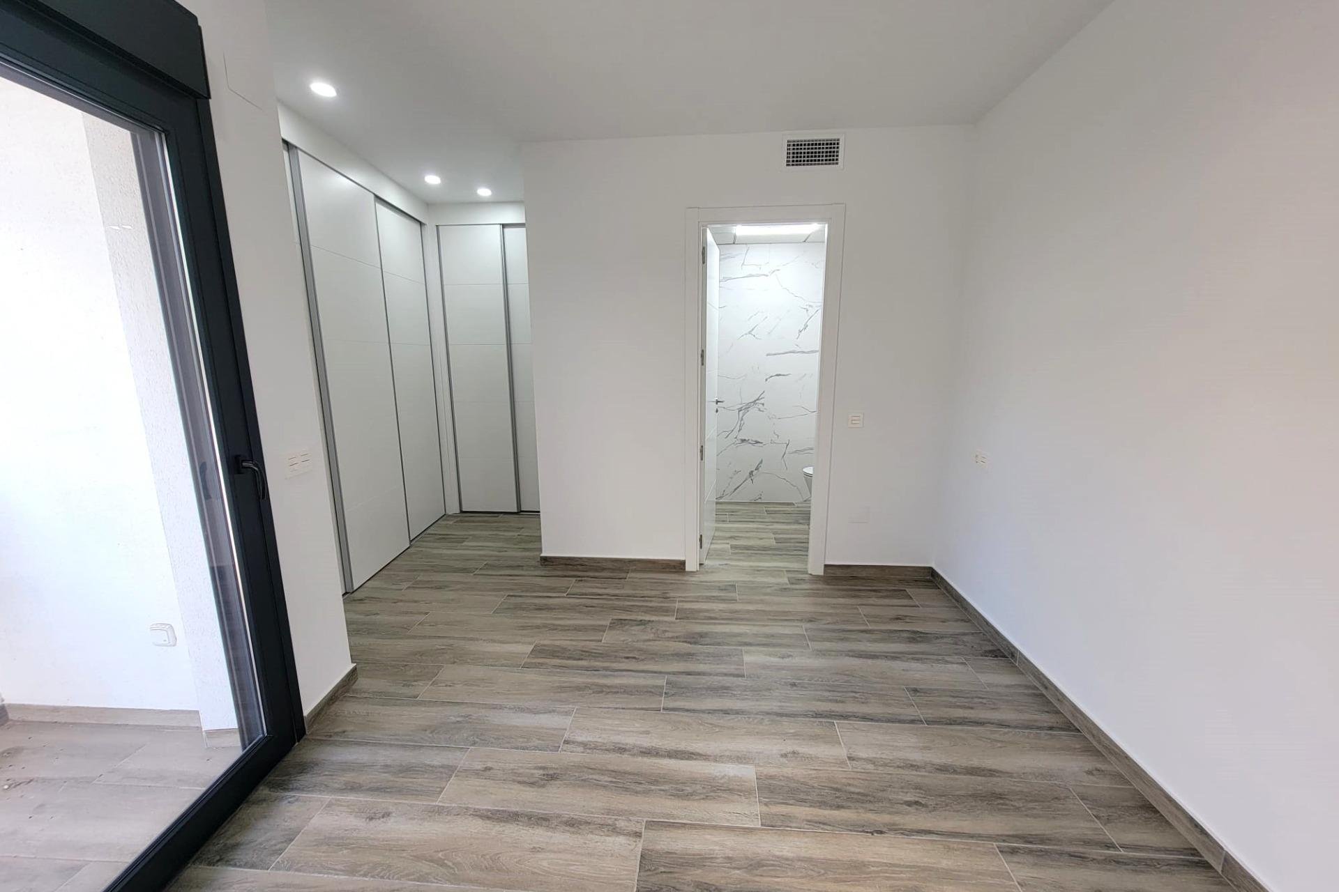 Resale - Apartamento - Torrevieja - Playa del Cura