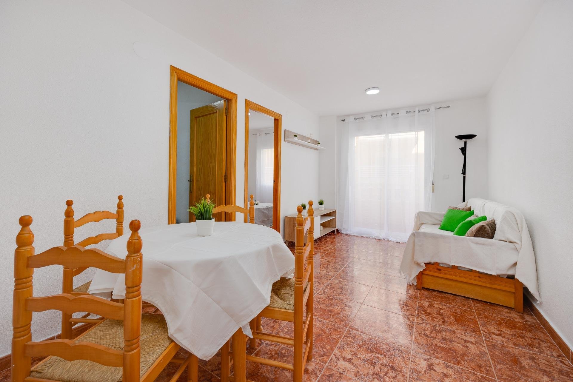 Resale - Apartamento - Torrevieja - Playa del Cura