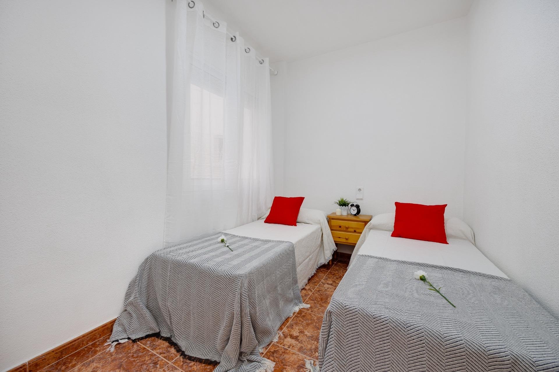 Resale - Apartamento - Torrevieja - Playa del Cura