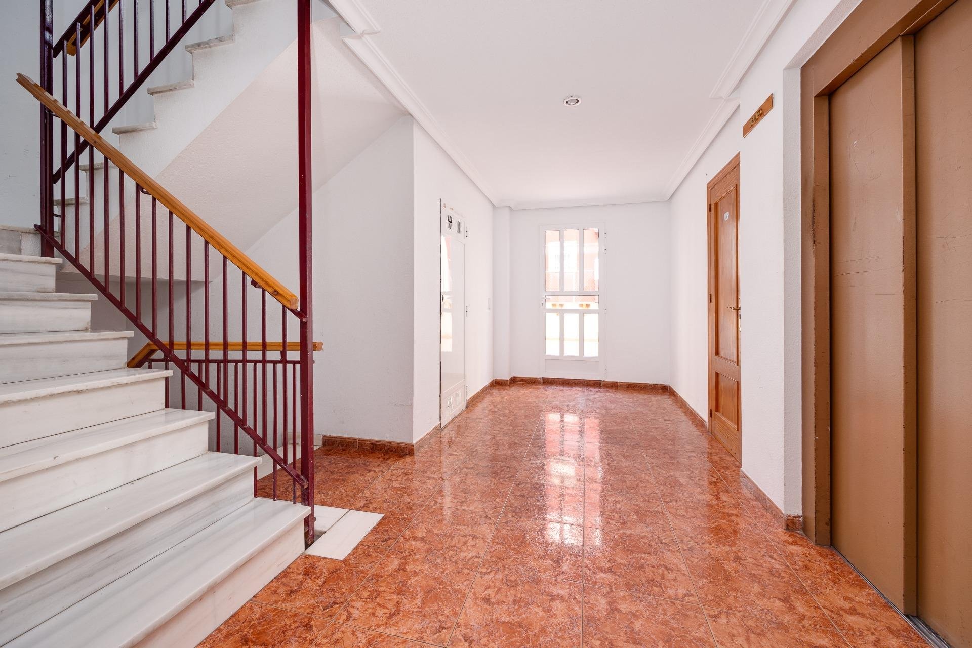 Resale - Apartamento - Torrevieja - Playa del Cura