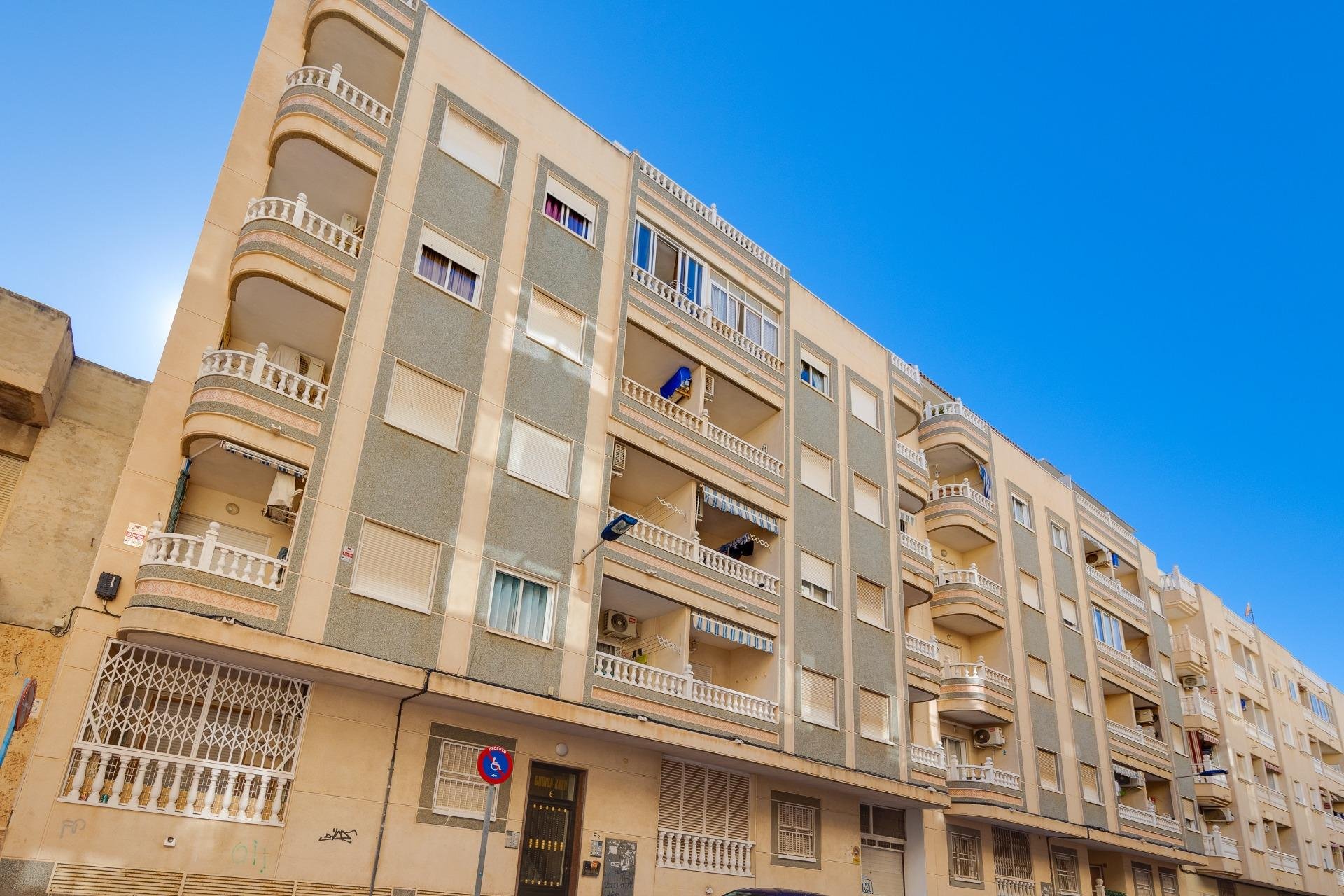 Resale - Apartamento - Torrevieja - Playa del Cura