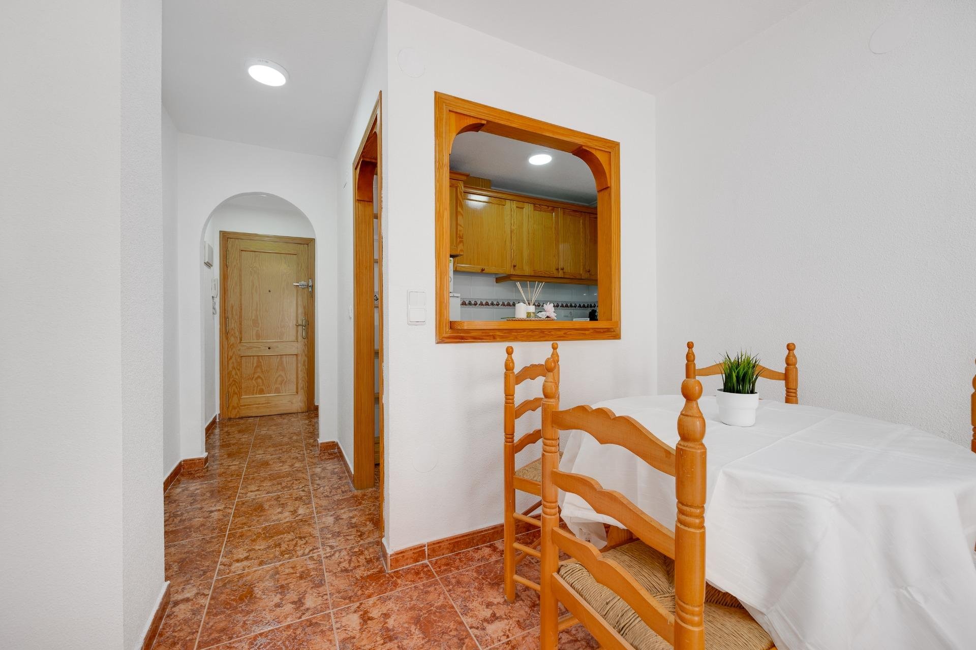 Resale - Apartamento - Torrevieja - Playa del Cura