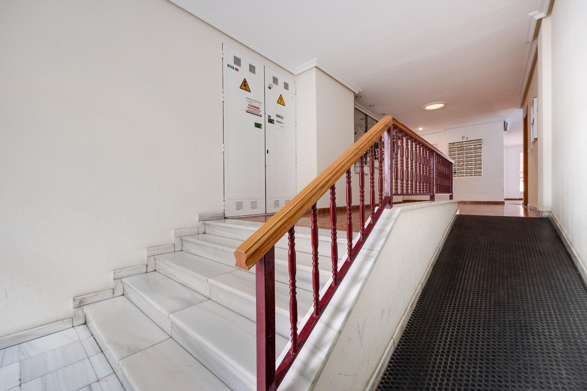 Resale - Apartamento - Torrevieja - Playa del Cura