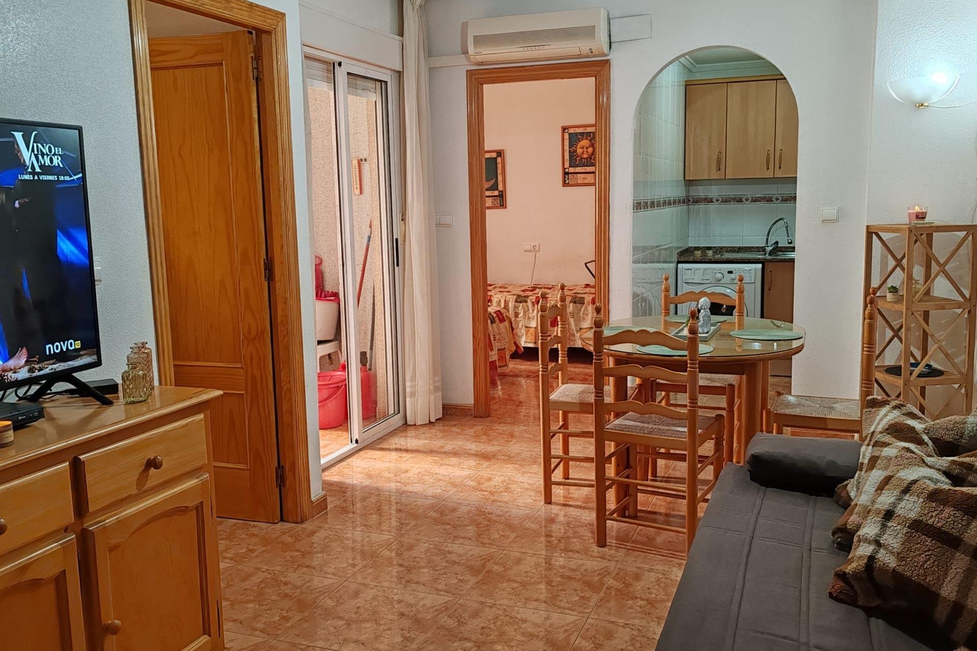 Resale - Apartamento - Torrevieja - Playa del Cura