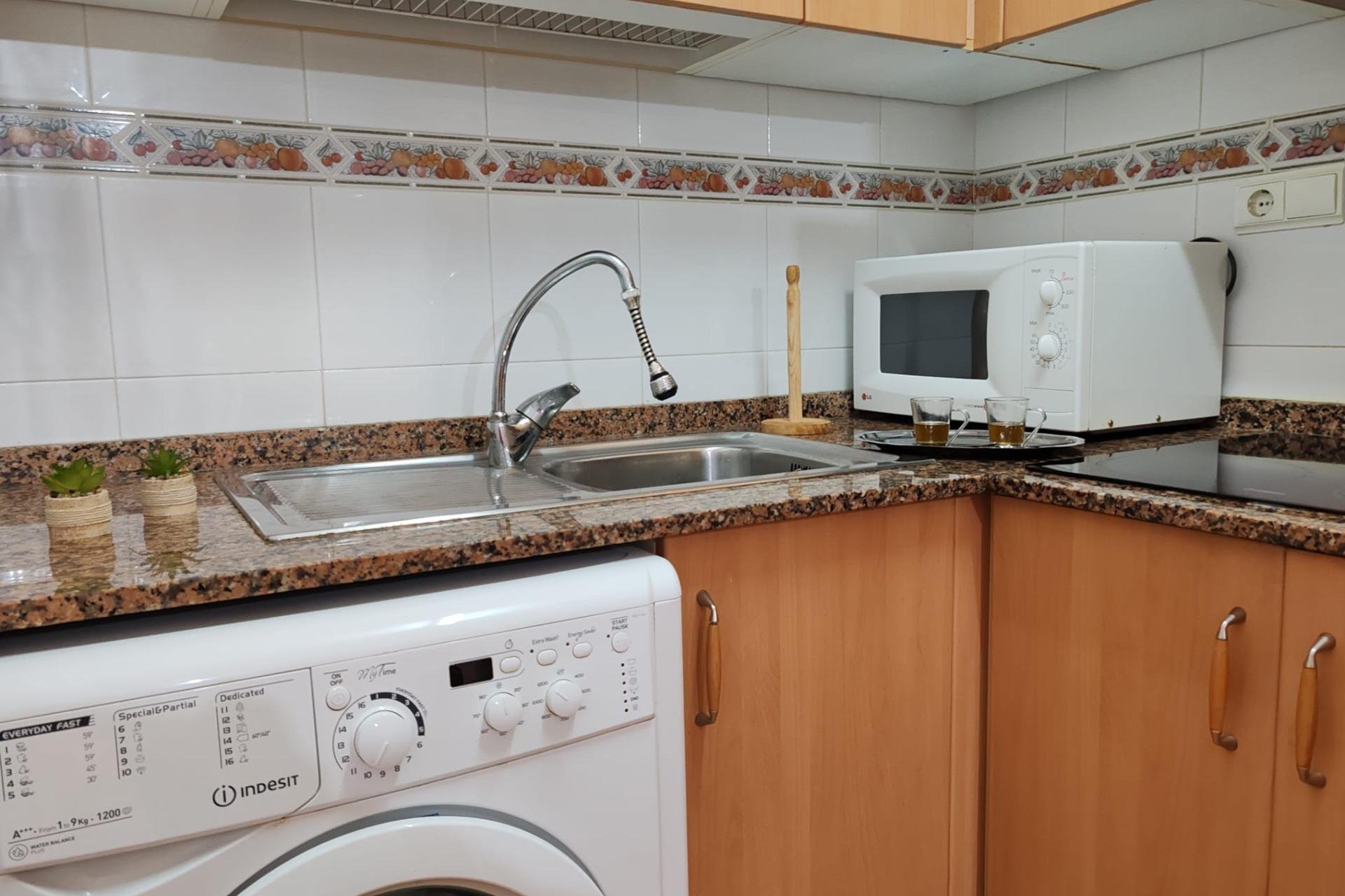 Resale - Apartamento - Torrevieja - Playa del Cura