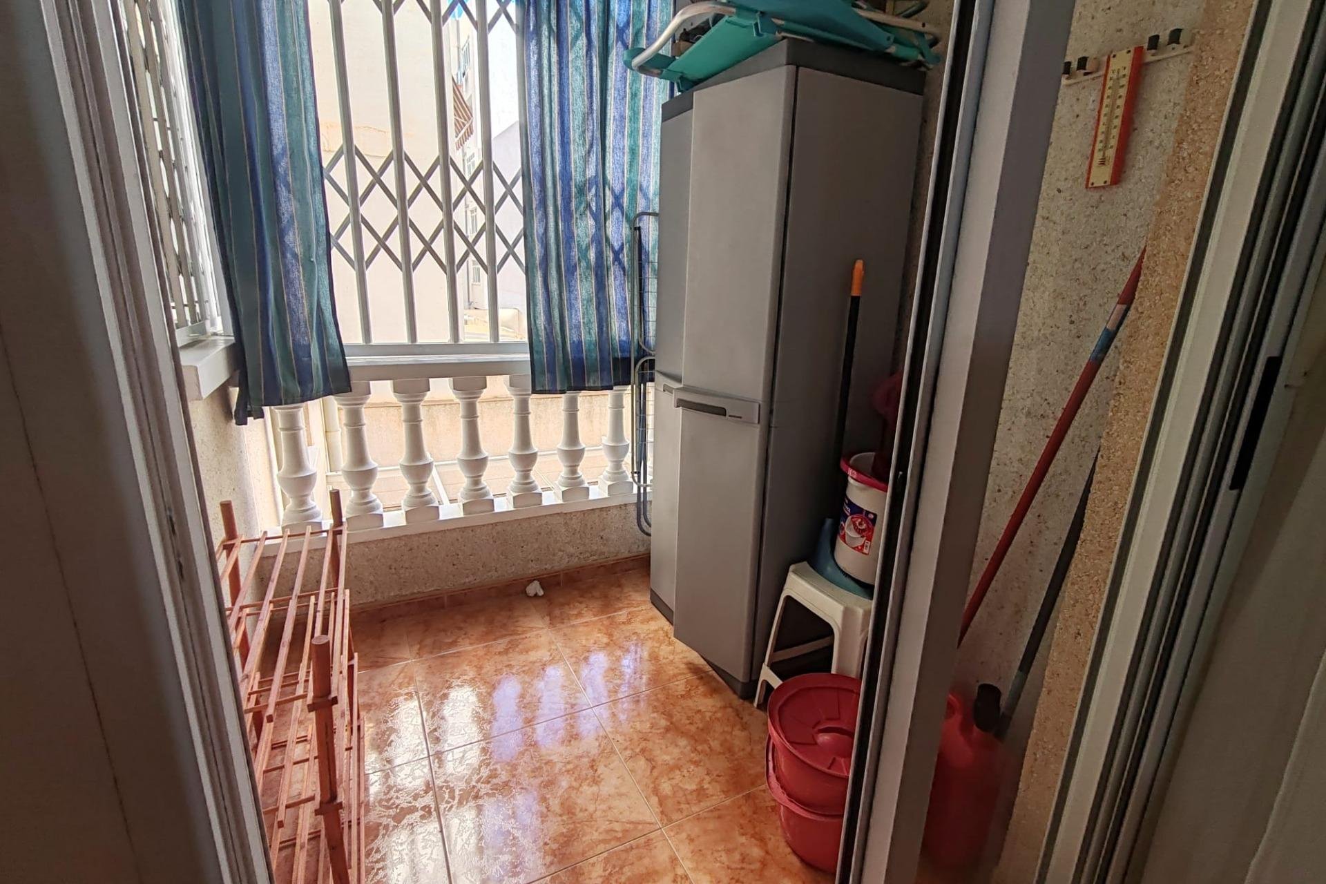 Resale - Apartamento - Torrevieja - Playa del Cura