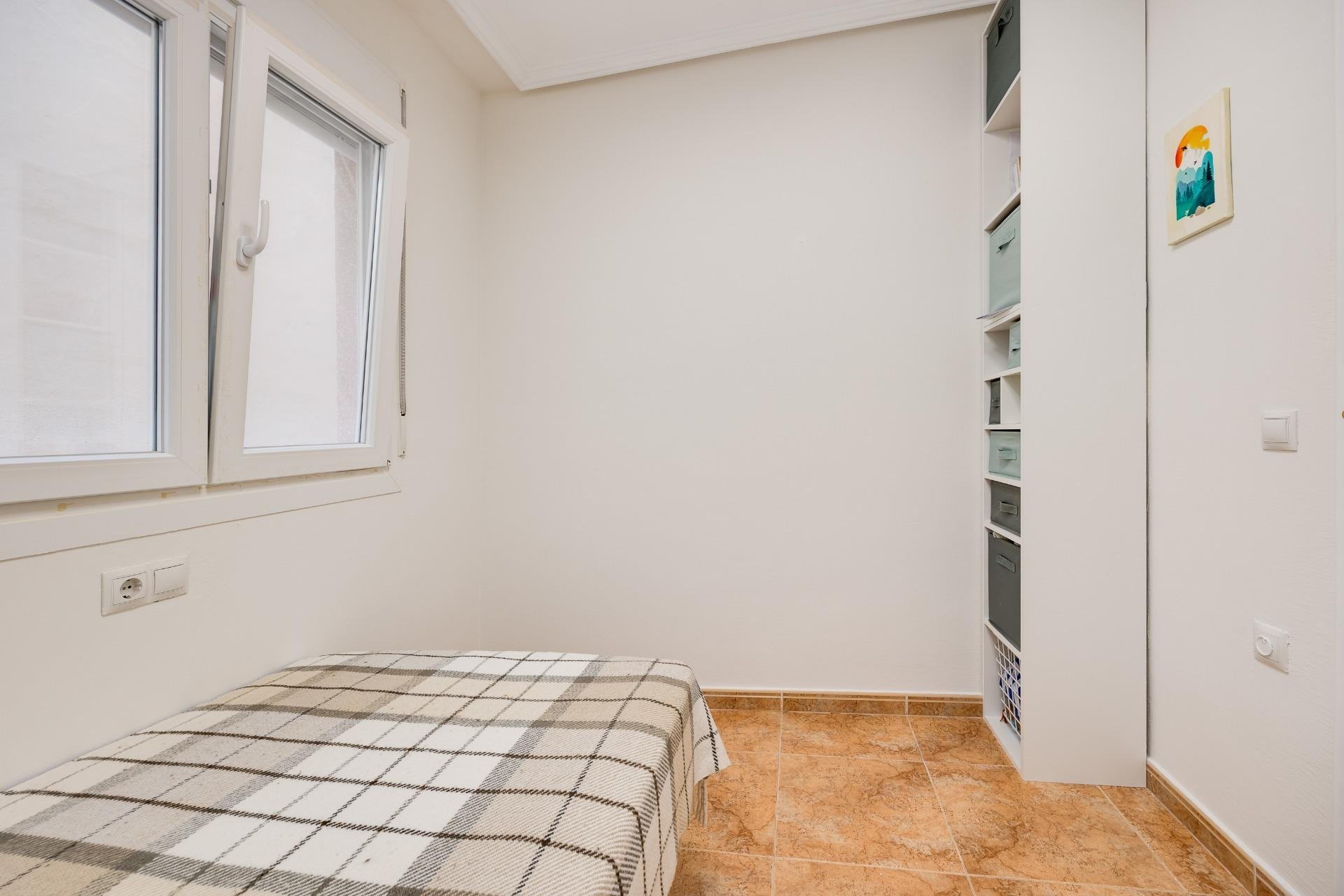 Resale - Apartamento - Torrevieja - Playa del Cura