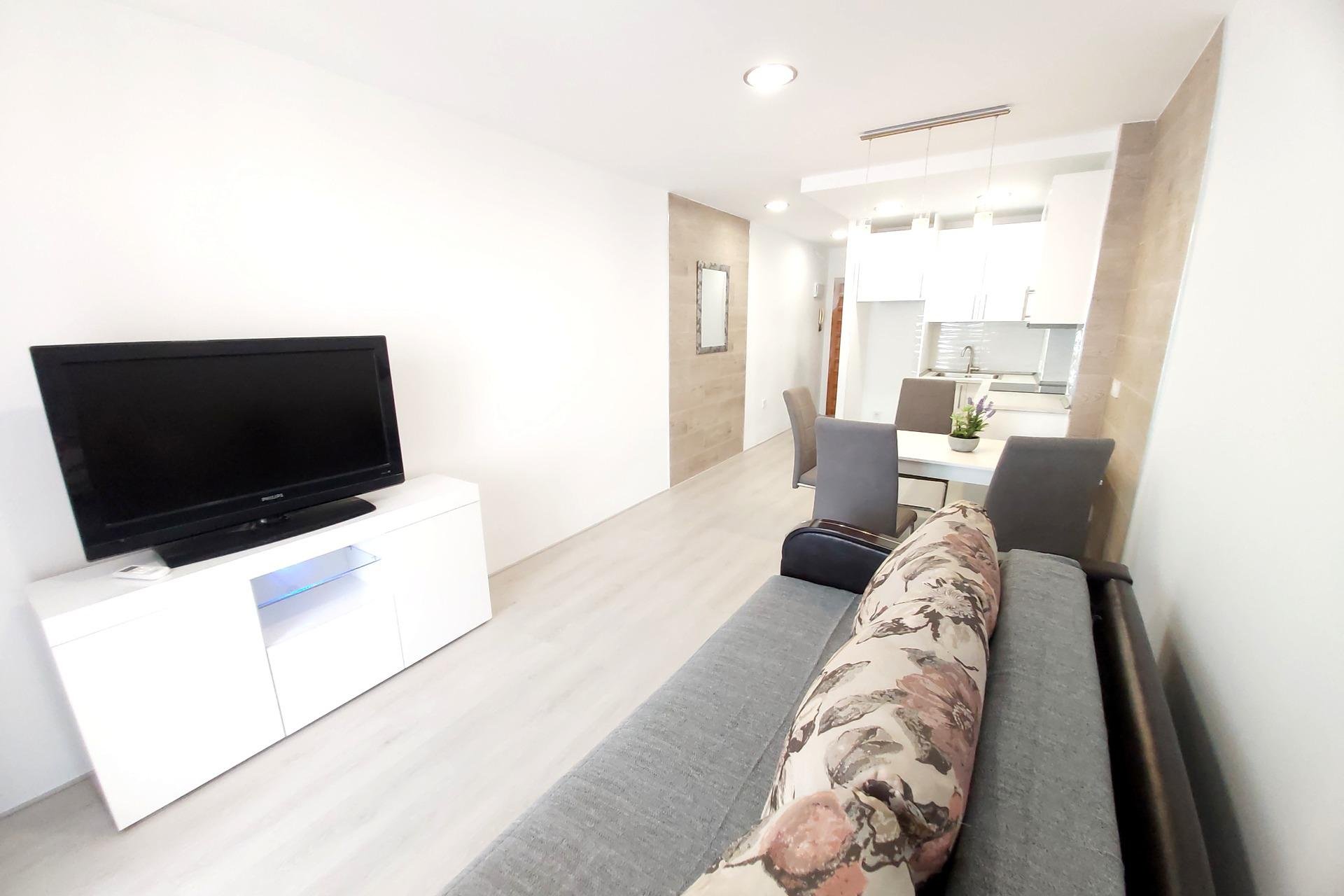 Resale - Apartamento - Torrevieja - Playa del Cura