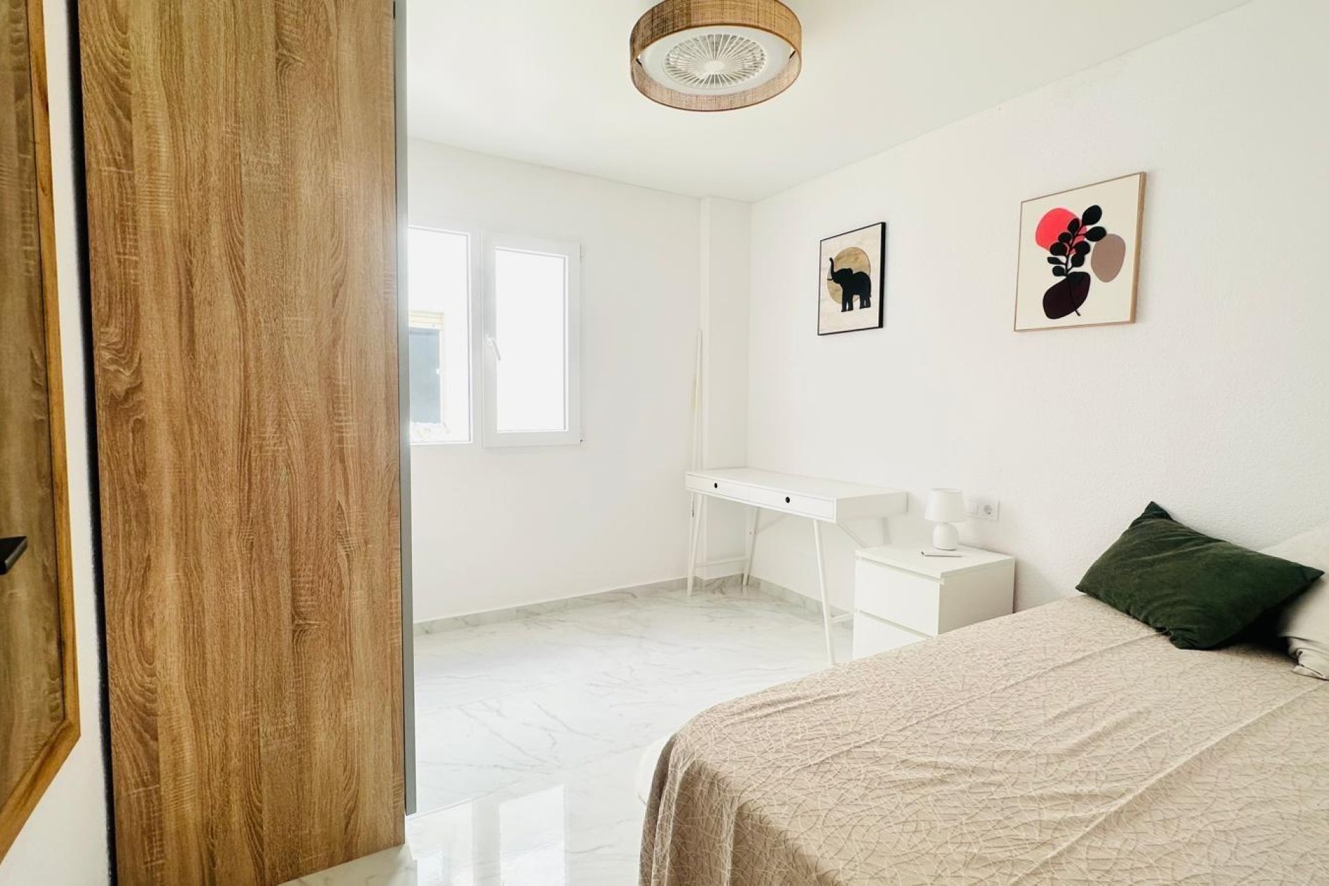 Resale - Apartamento - Torrevieja - Playa del Cura