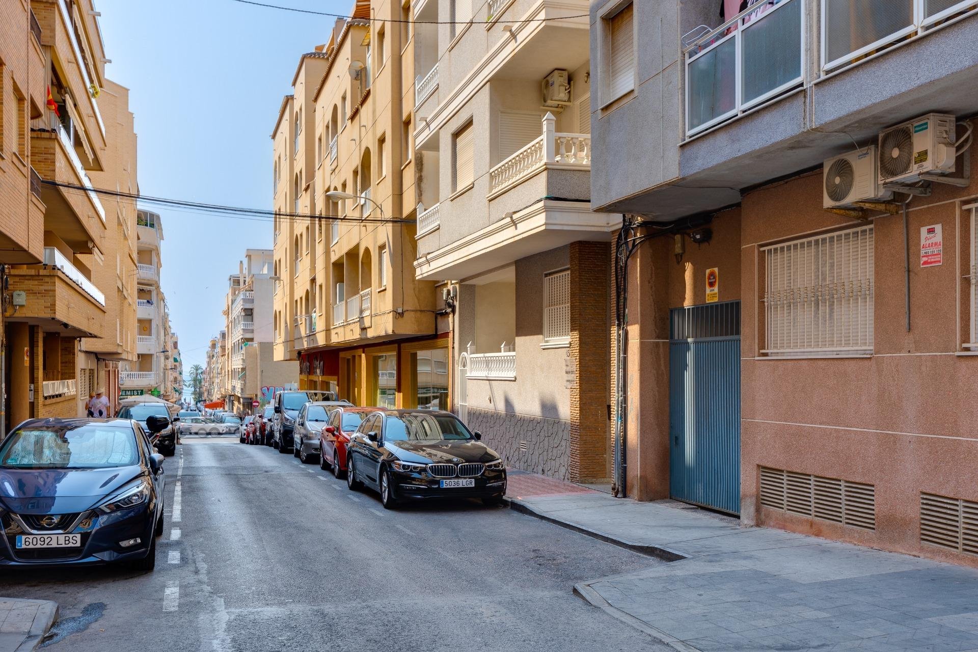 Resale - Apartamento - Torrevieja - Playa del Cura