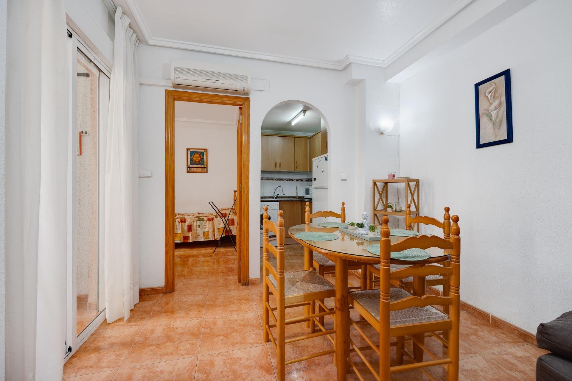 Resale - Apartamento - Torrevieja - Playa del Cura