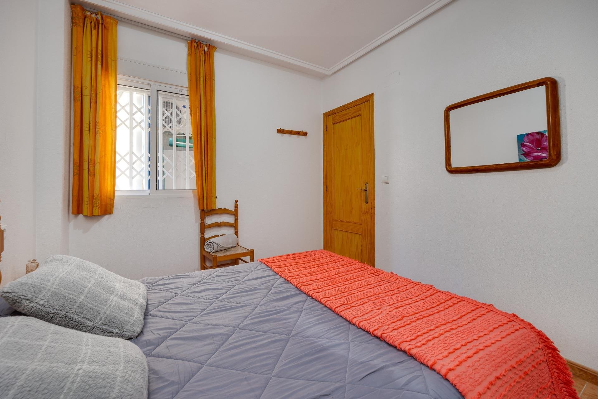 Resale - Apartamento - Torrevieja - Playa del Cura