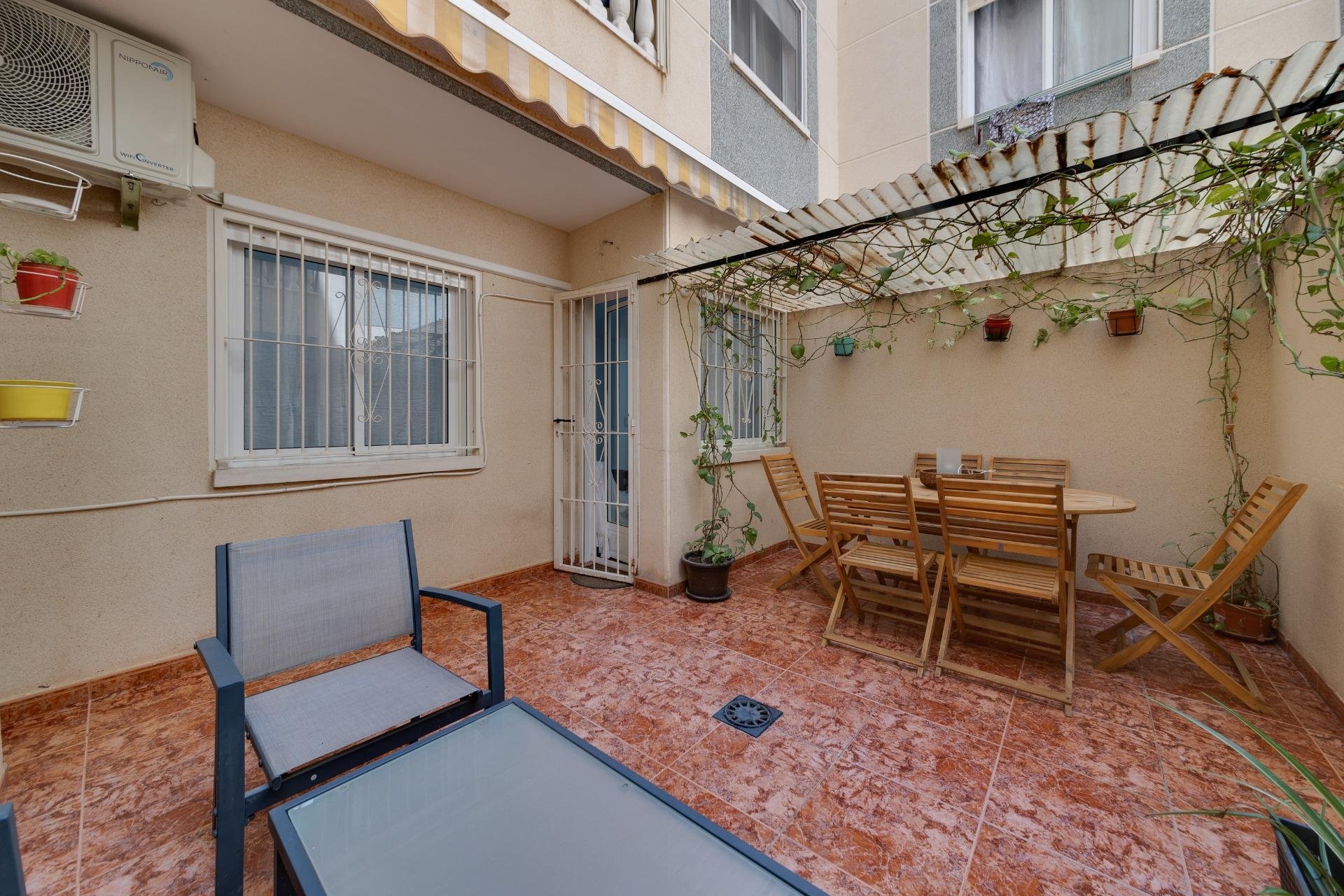 Resale - Apartamento - Torrevieja - Playa del Cura