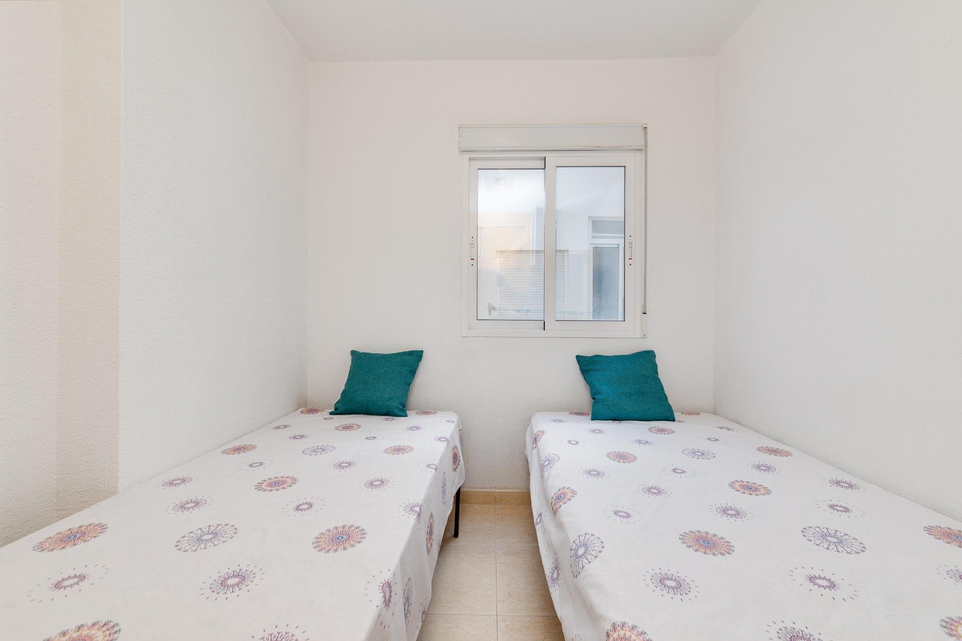 Resale - Apartamento - Torrevieja - Playa del Cura