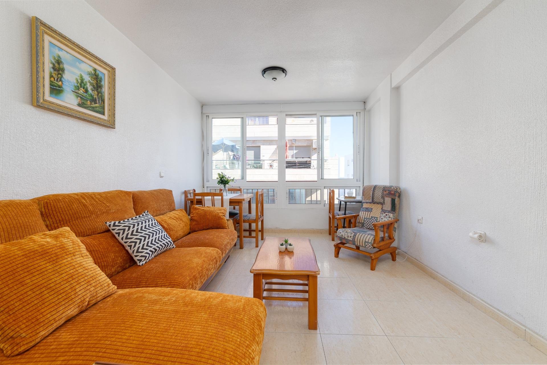 Resale - Apartamento - Torrevieja - Playa del Cura