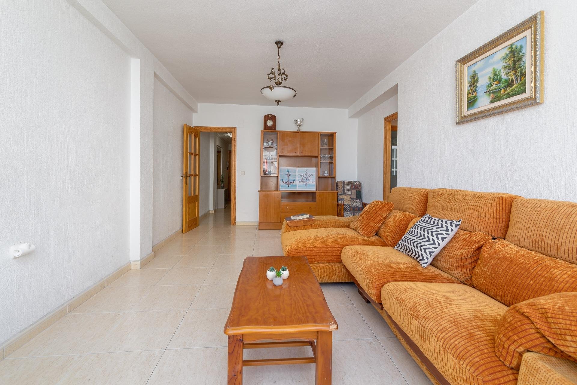 Resale - Apartamento - Torrevieja - Playa del Cura