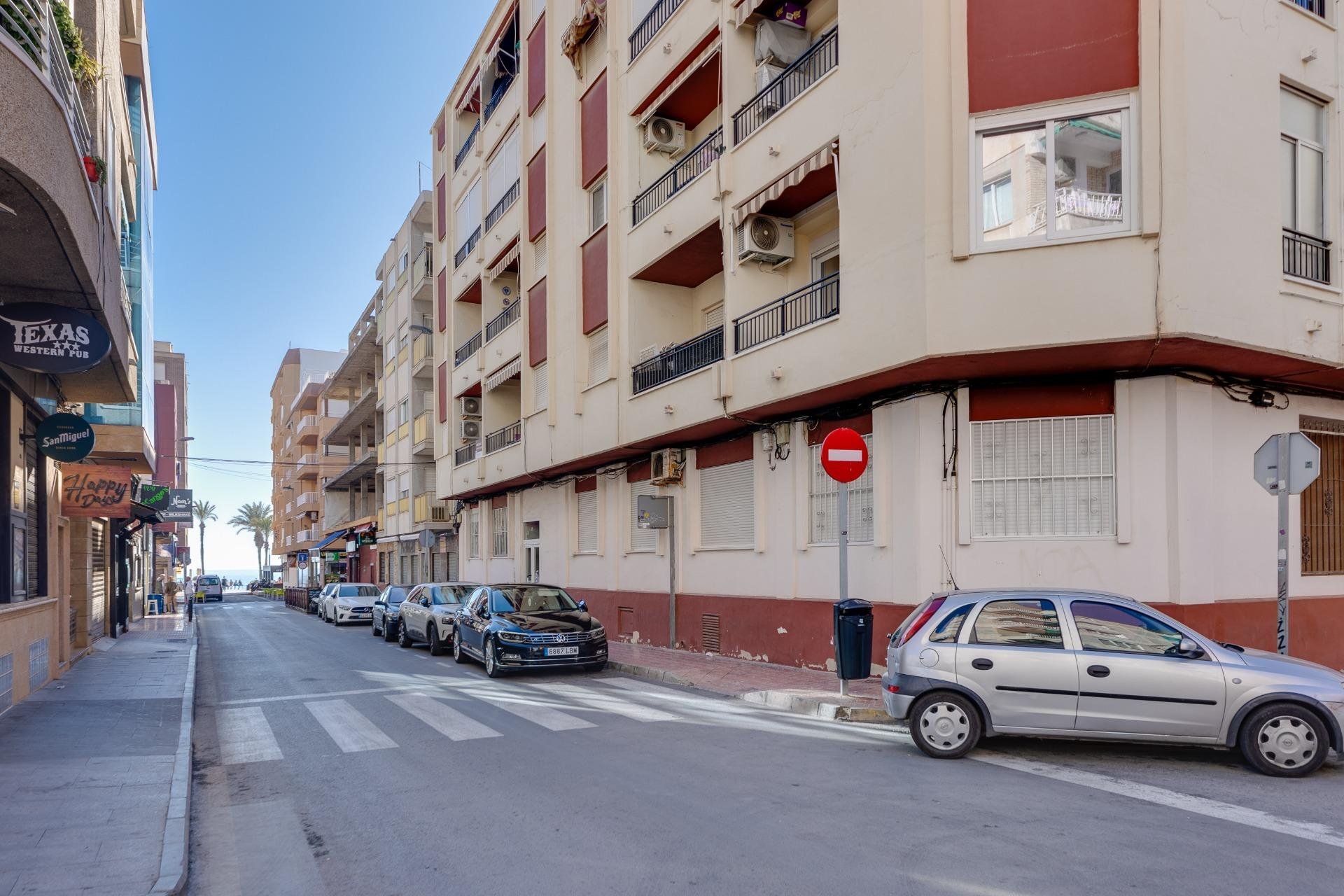 Resale - Apartamento - Torrevieja - Playa del Cura