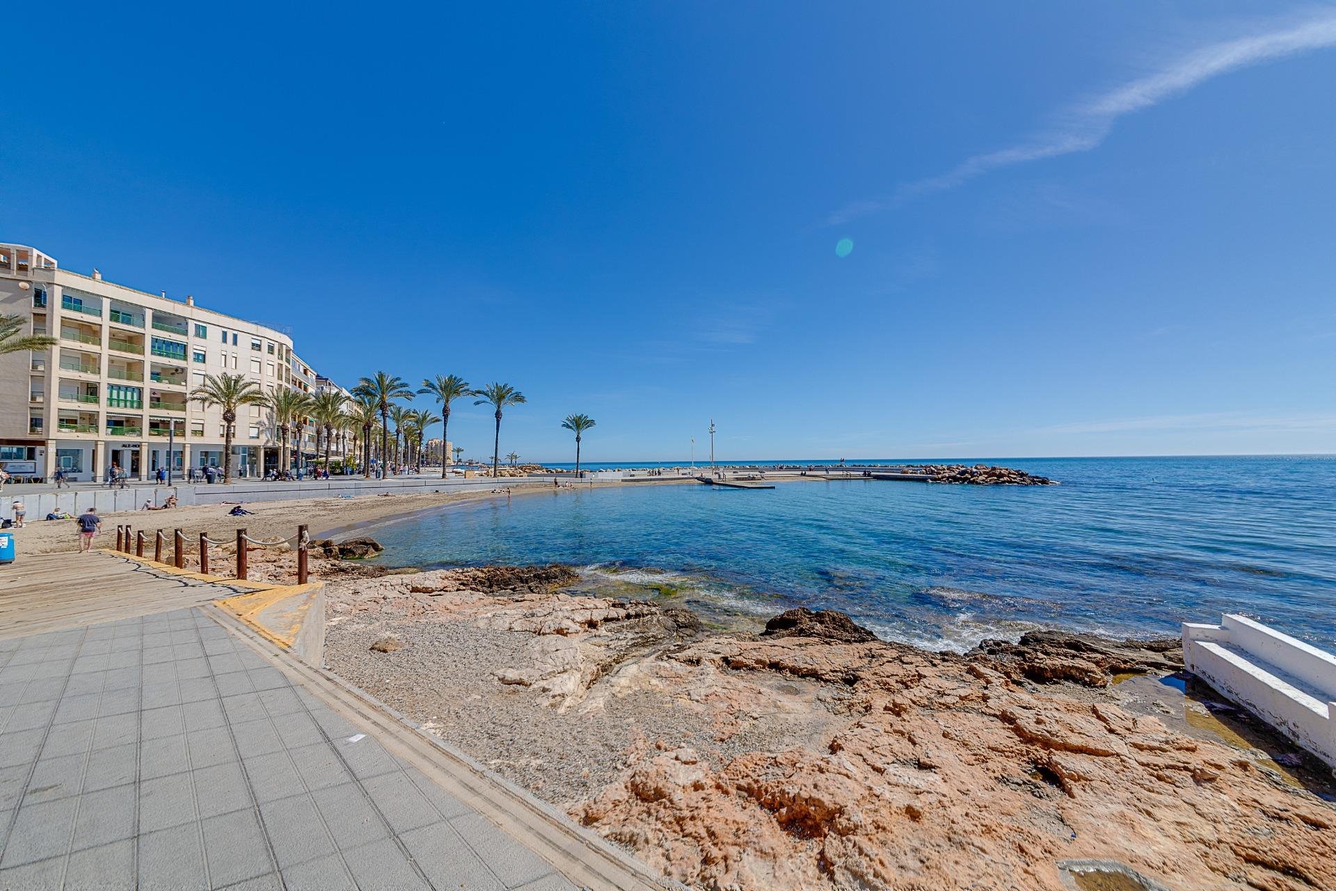 Resale - Apartamento - Torrevieja - Playa del Cura