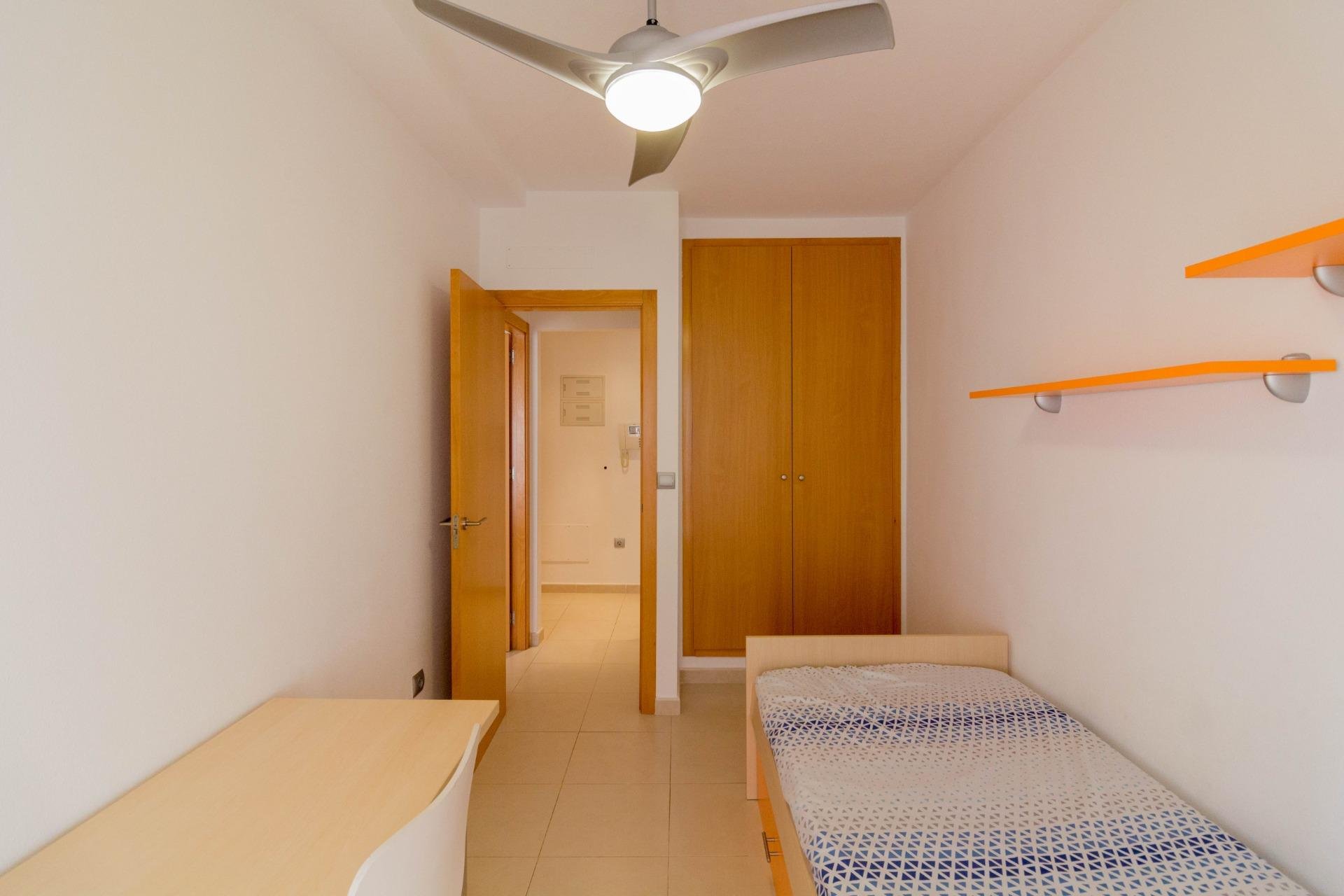 Resale - Apartamento - Torrevieja - Playa del Cura