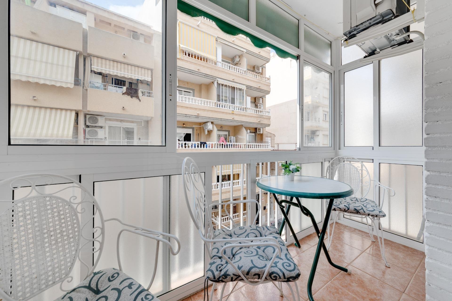 Resale - Apartamento - Torrevieja - Playa del Cura