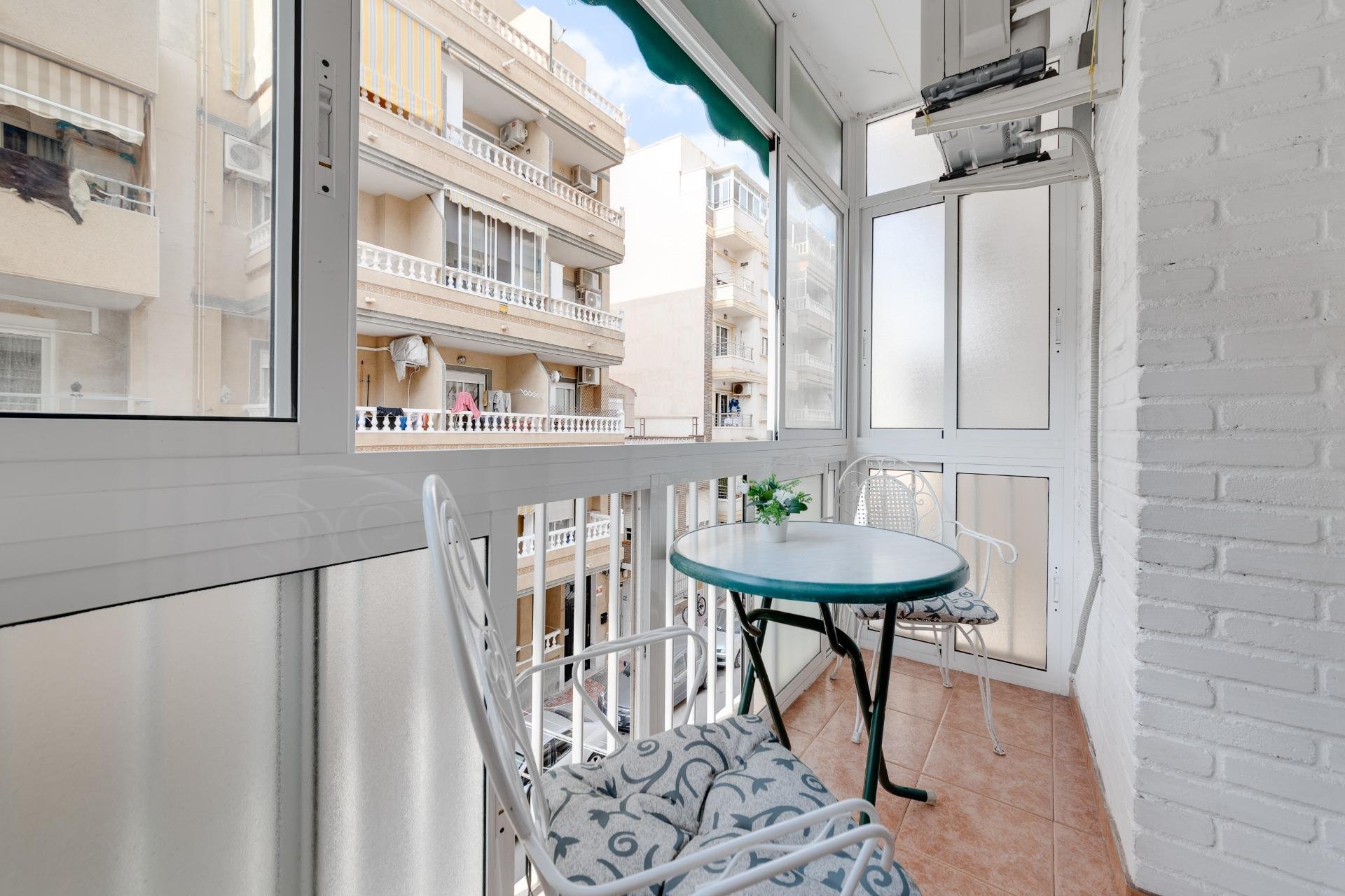 Resale - Apartamento - Torrevieja - Playa del Cura