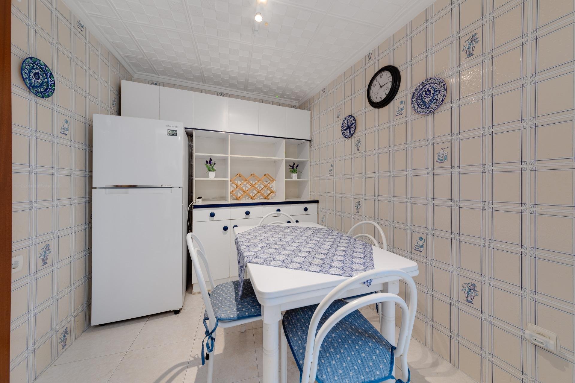 Resale - Apartamento - Torrevieja - Playa del Cura