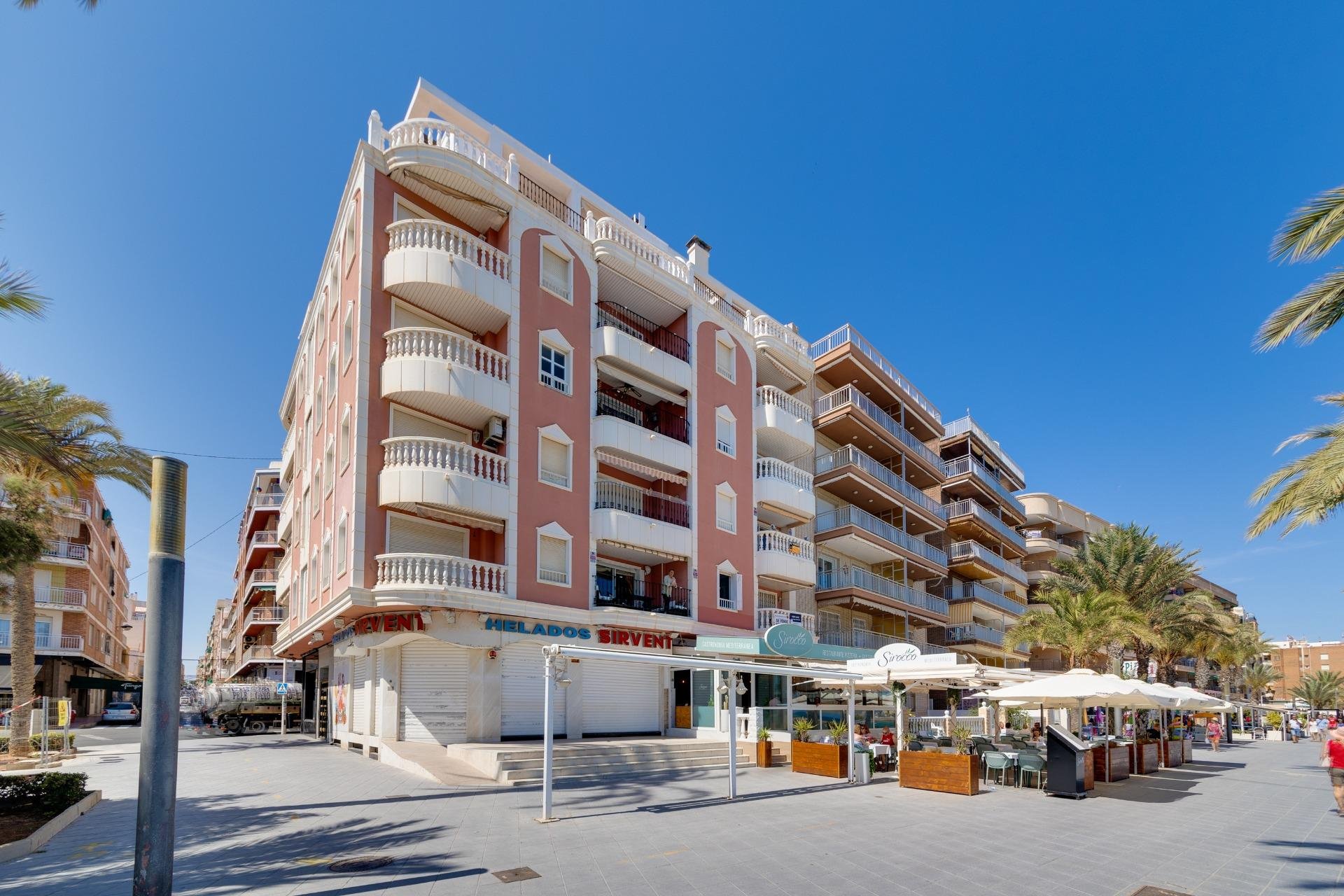 Resale - Apartamento - Torrevieja - Playa del Cura