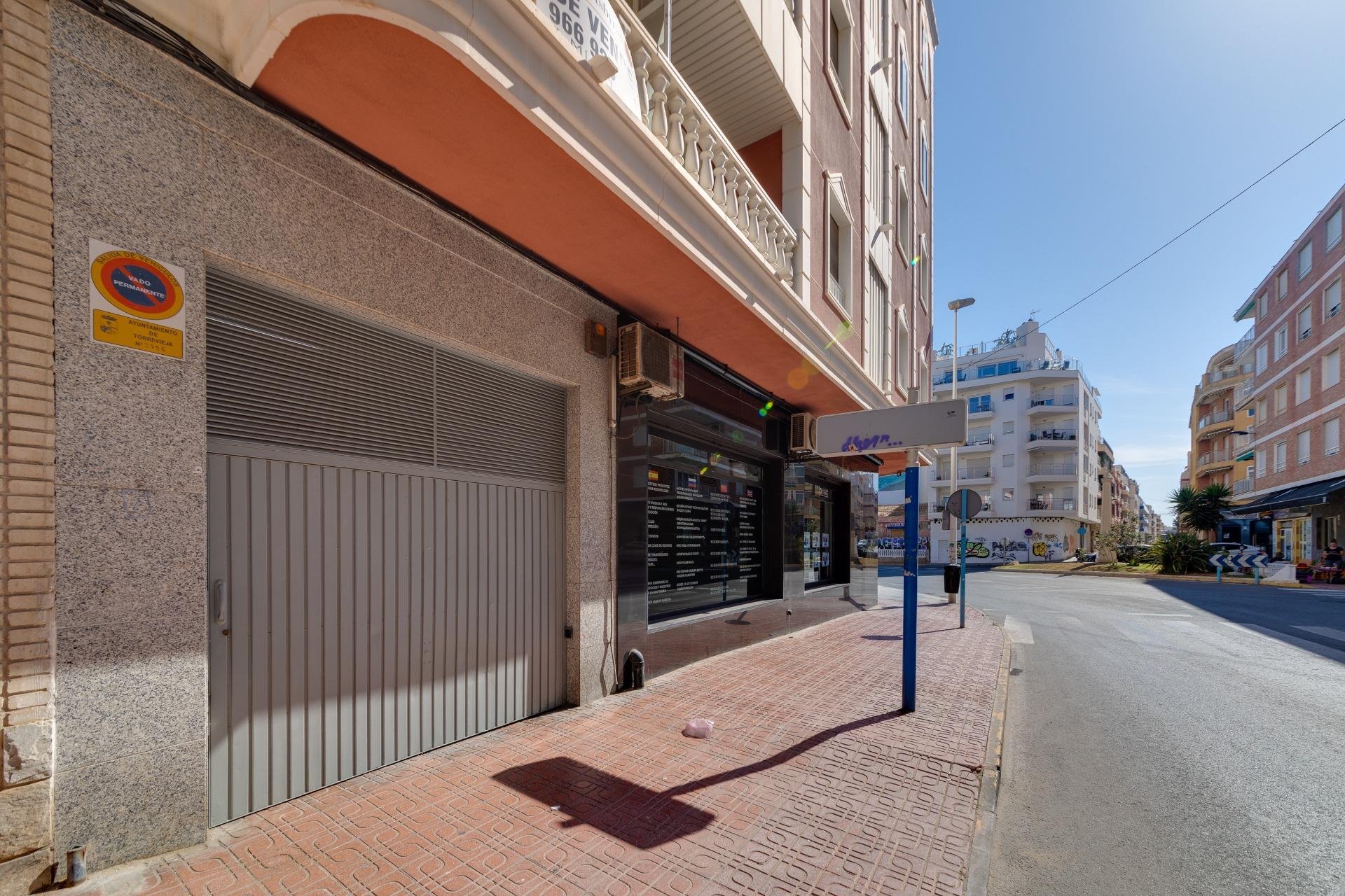 Resale - Apartamento - Torrevieja - Playa del Cura