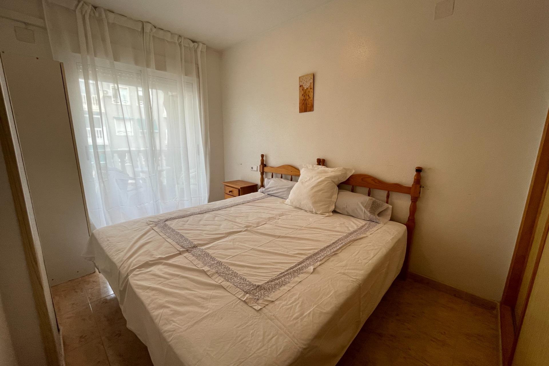 Resale - Apartamento - Torrevieja - Playa del Cura