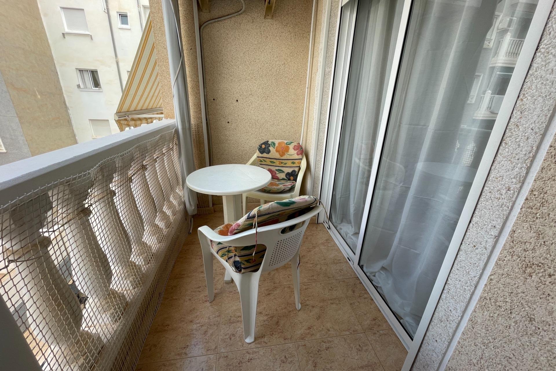 Resale - Apartamento - Torrevieja - Playa del Cura