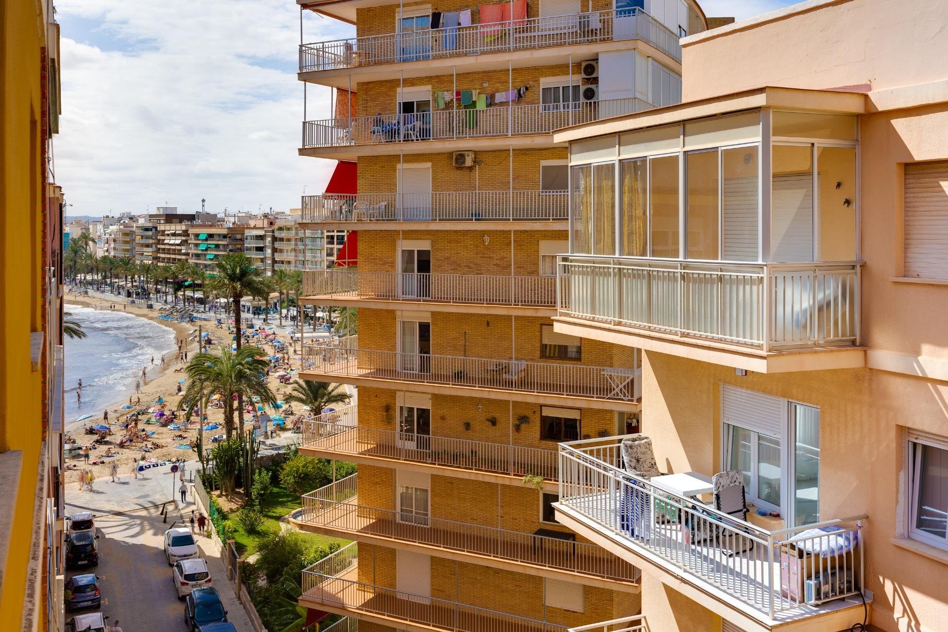 Resale - Apartamento - Torrevieja - Playa del Cura