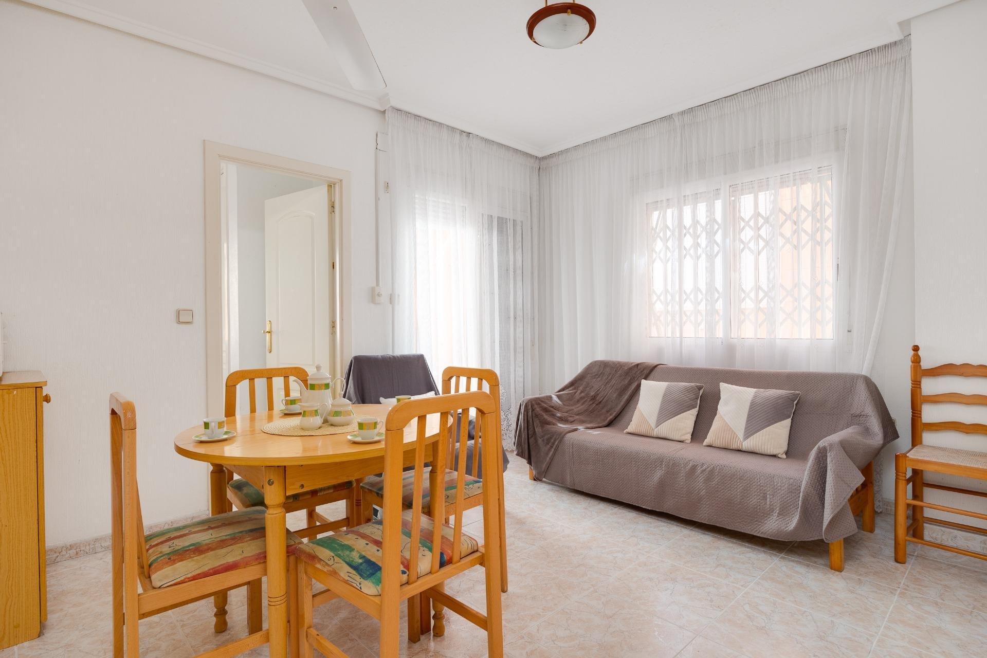 Resale - Apartamento - Torrevieja - Playa del Cura