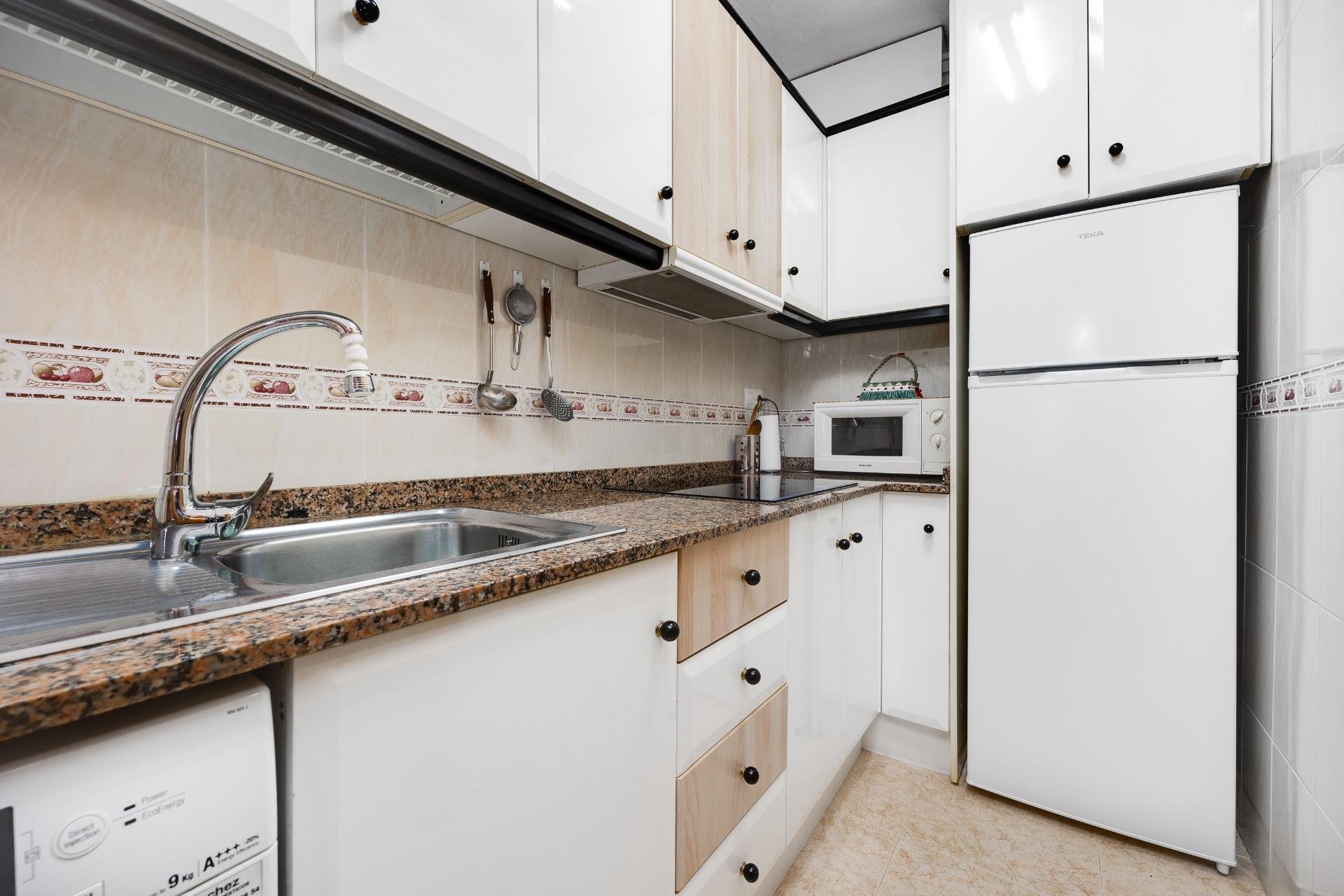 Resale - Apartamento - Torrevieja - Playa del Cura