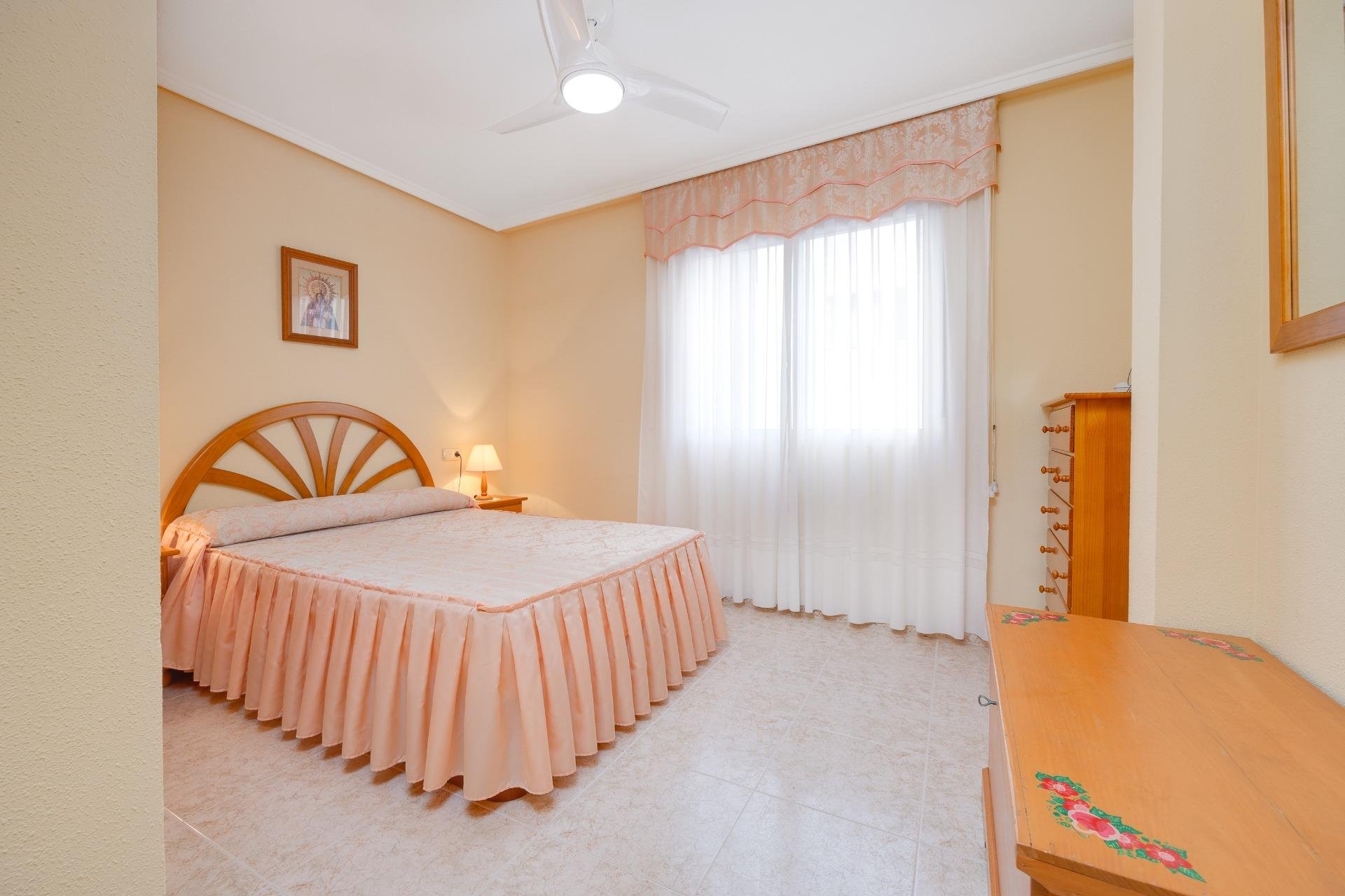 Resale - Apartamento - Torrevieja - Playa del Cura