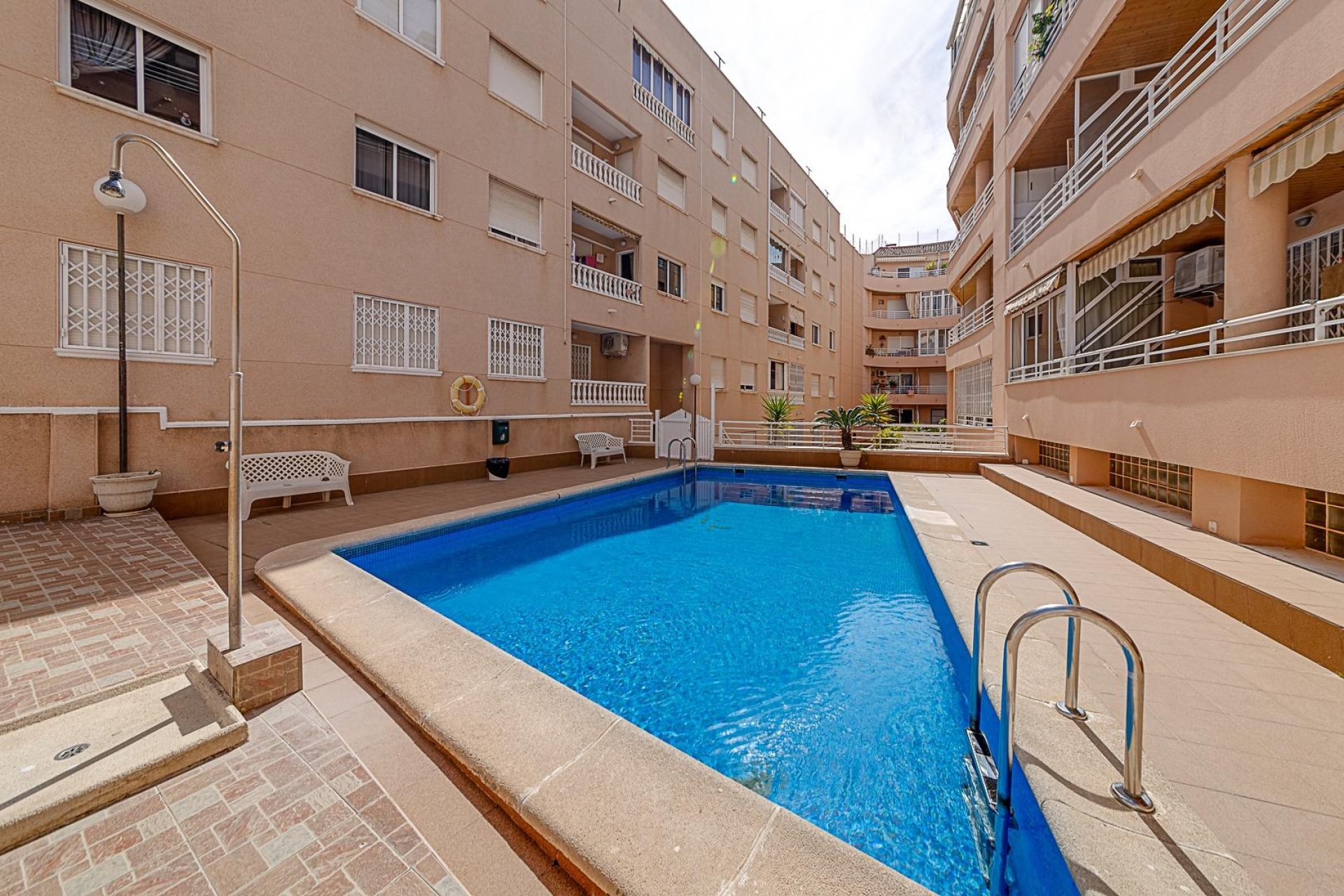 Resale - Apartamento - Torrevieja - Playa del Cura