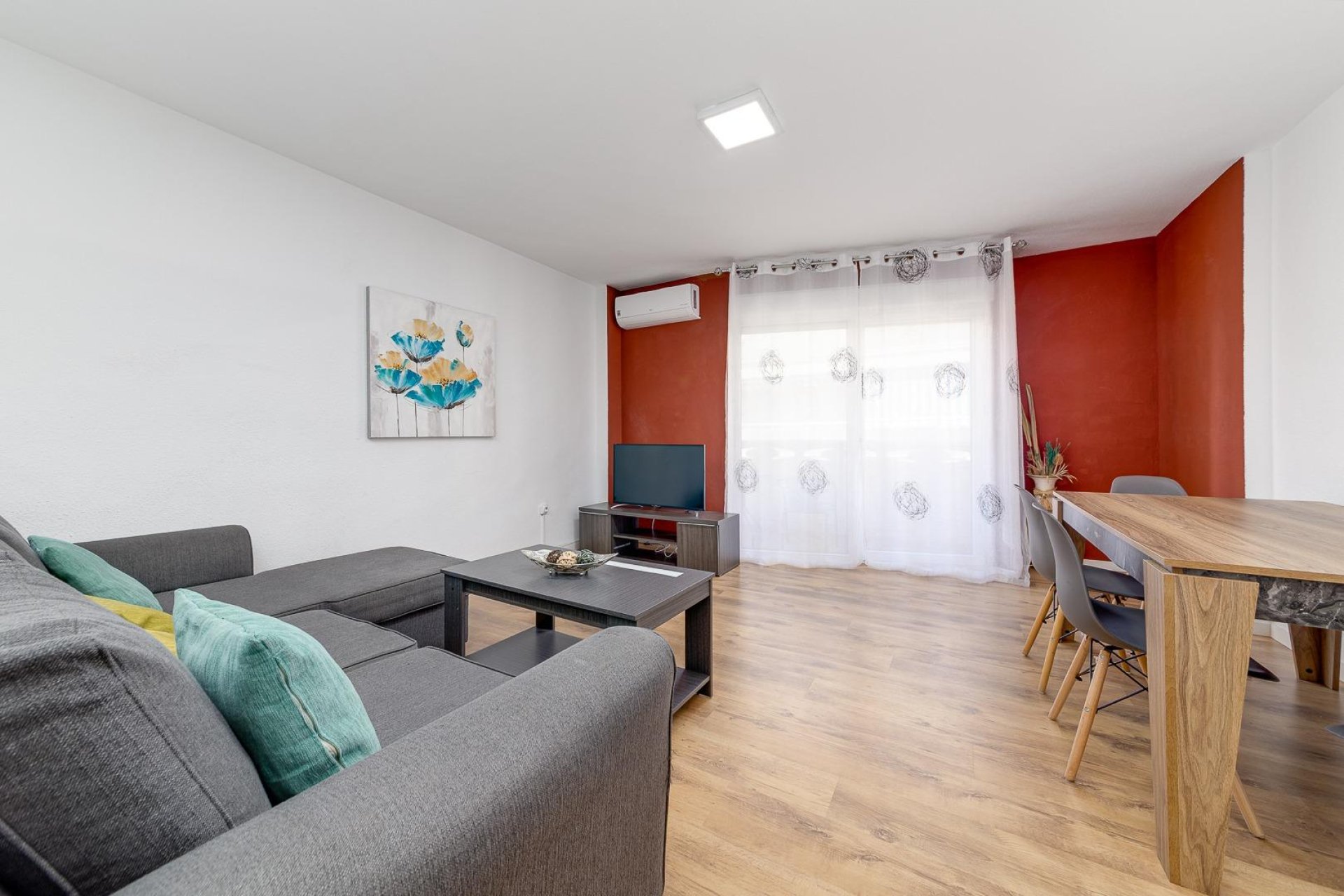 Resale - Apartamento - Torrevieja - Playa del Cura