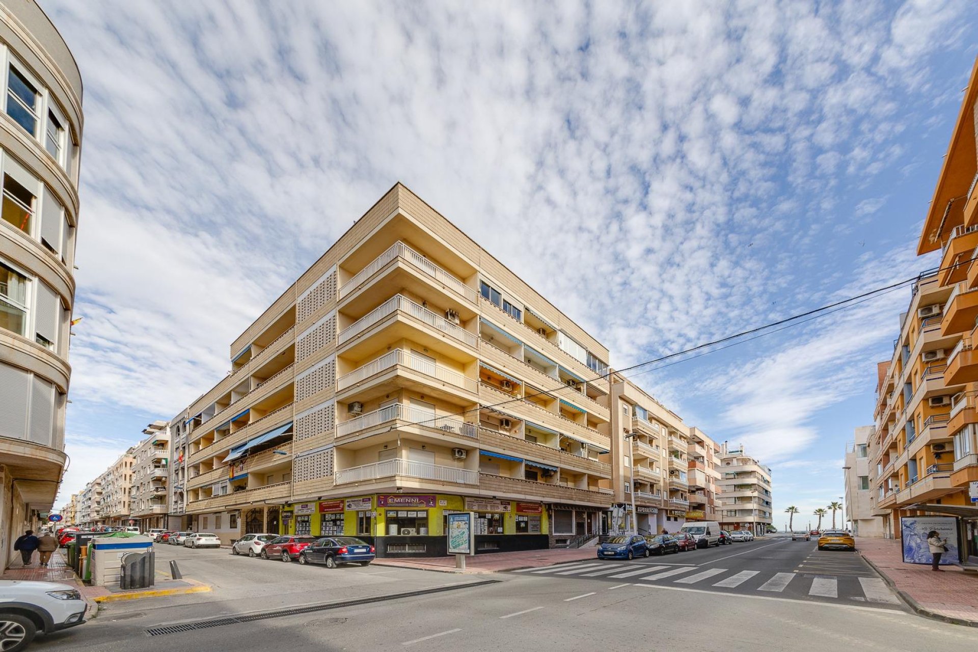 Resale - Apartamento - Torrevieja - Playa del Cura