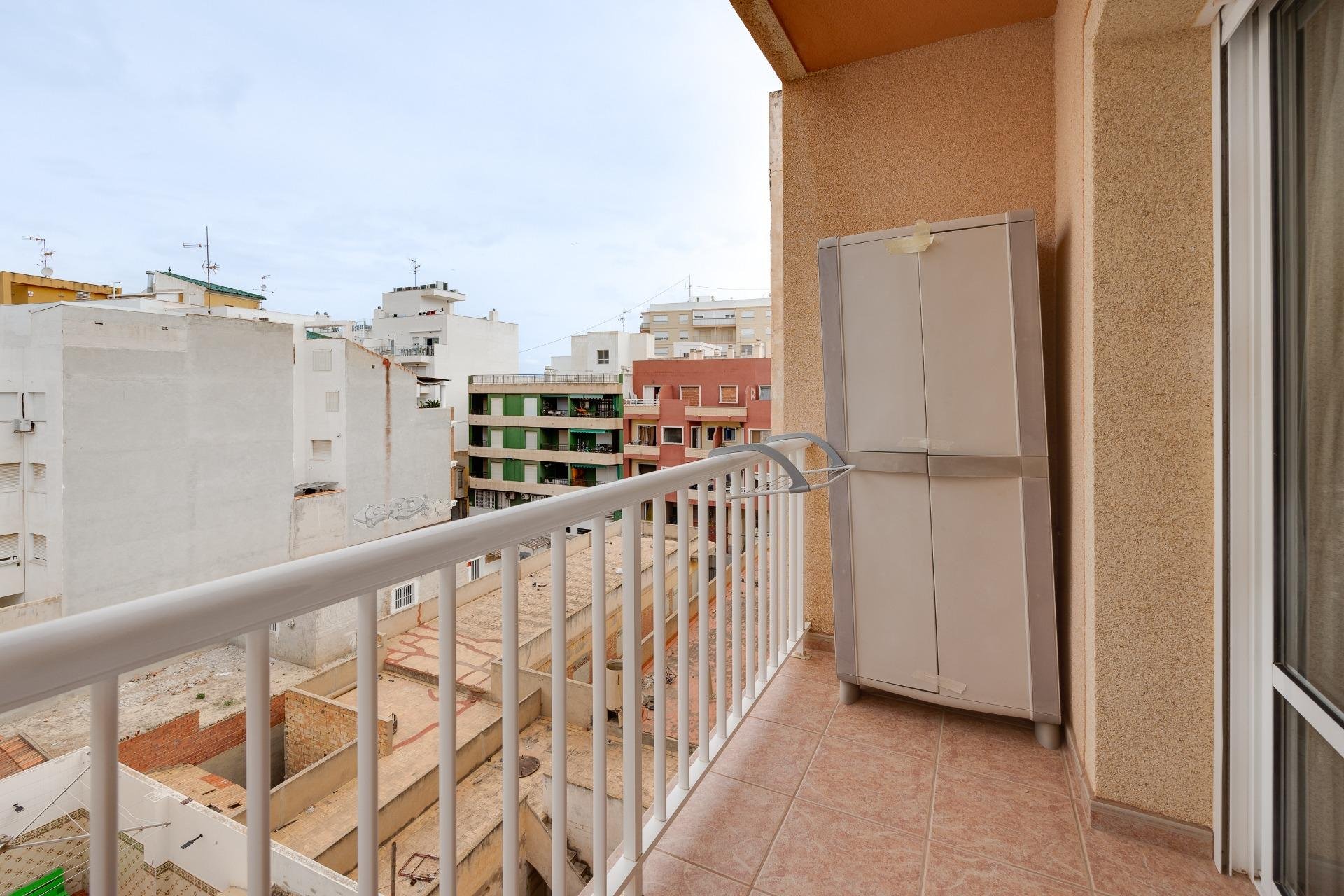 Resale - Apartamento - Torrevieja - Playa del Cura