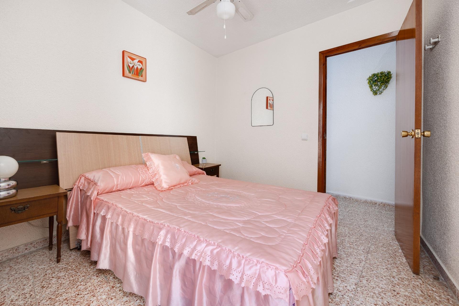 Resale - Apartamento - Torrevieja - Playa del Cura