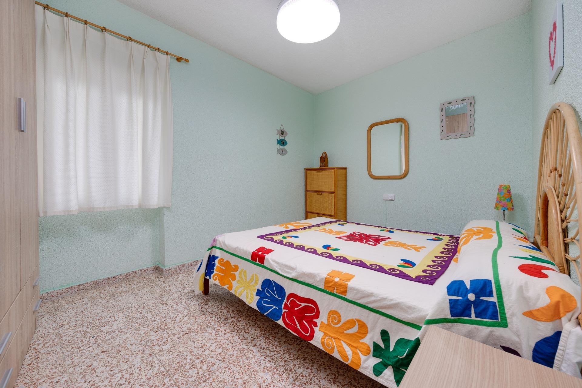 Resale - Apartamento - Torrevieja - Playa del Cura