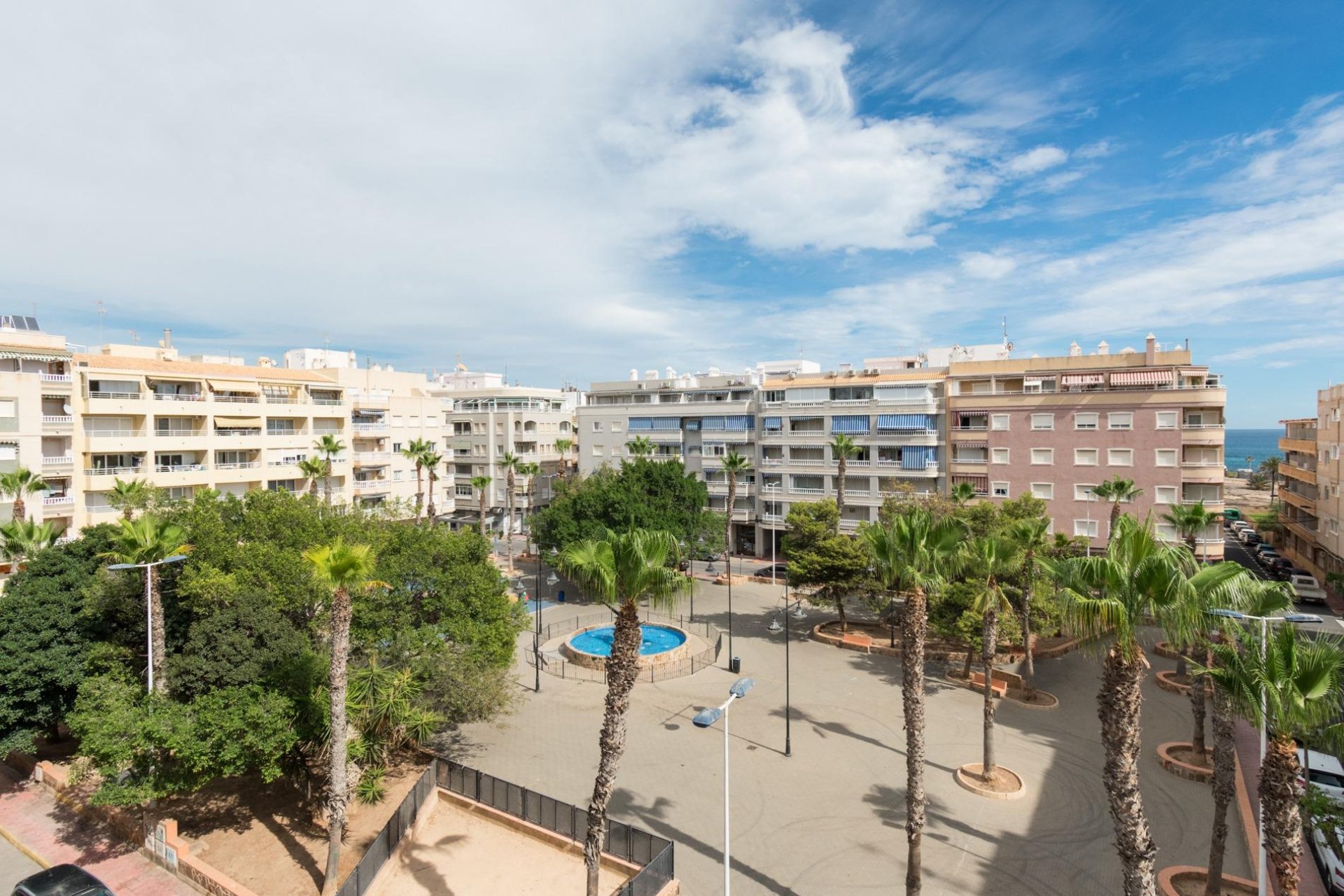 Resale - Apartamento - Torrevieja - Playa del Cura